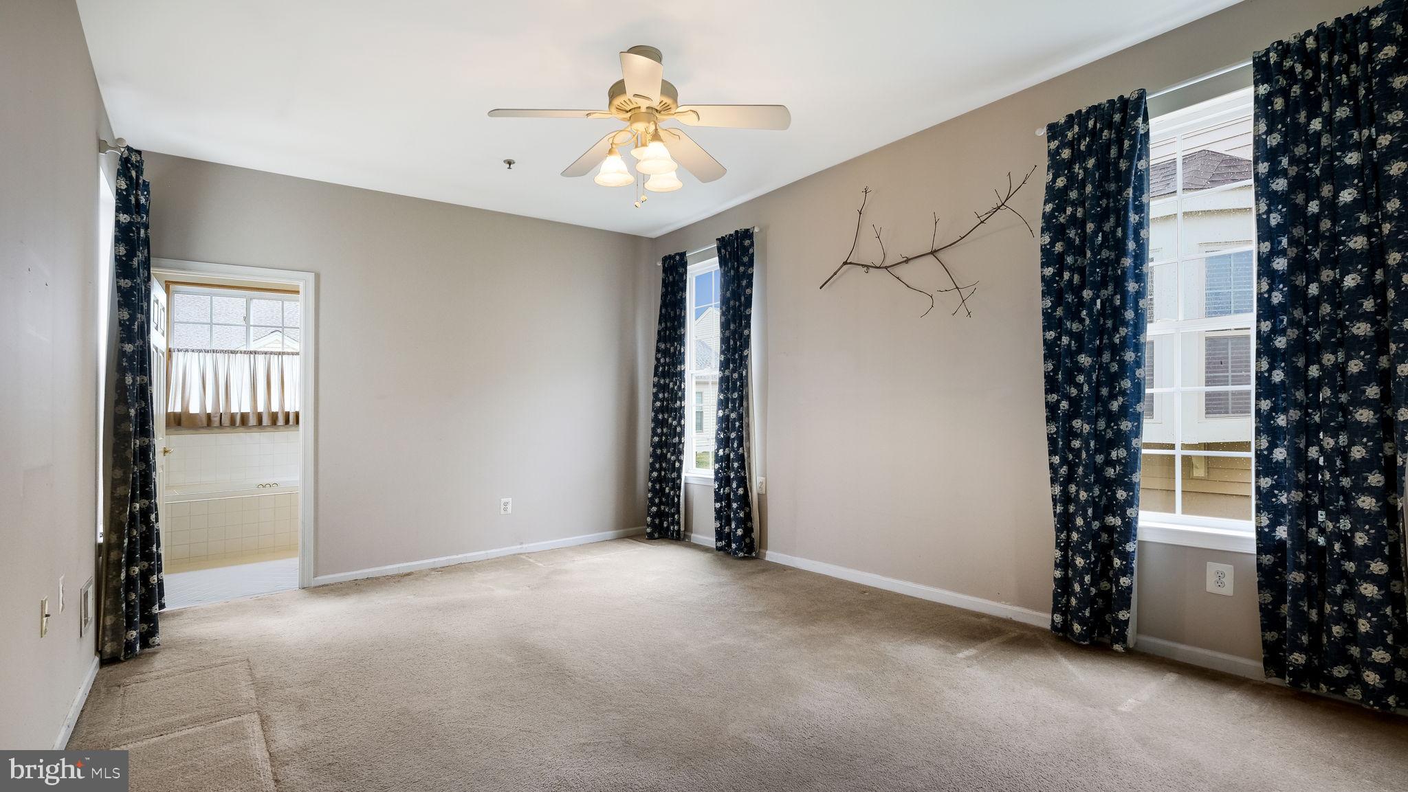 HERITAGE CR ESTS - Residential