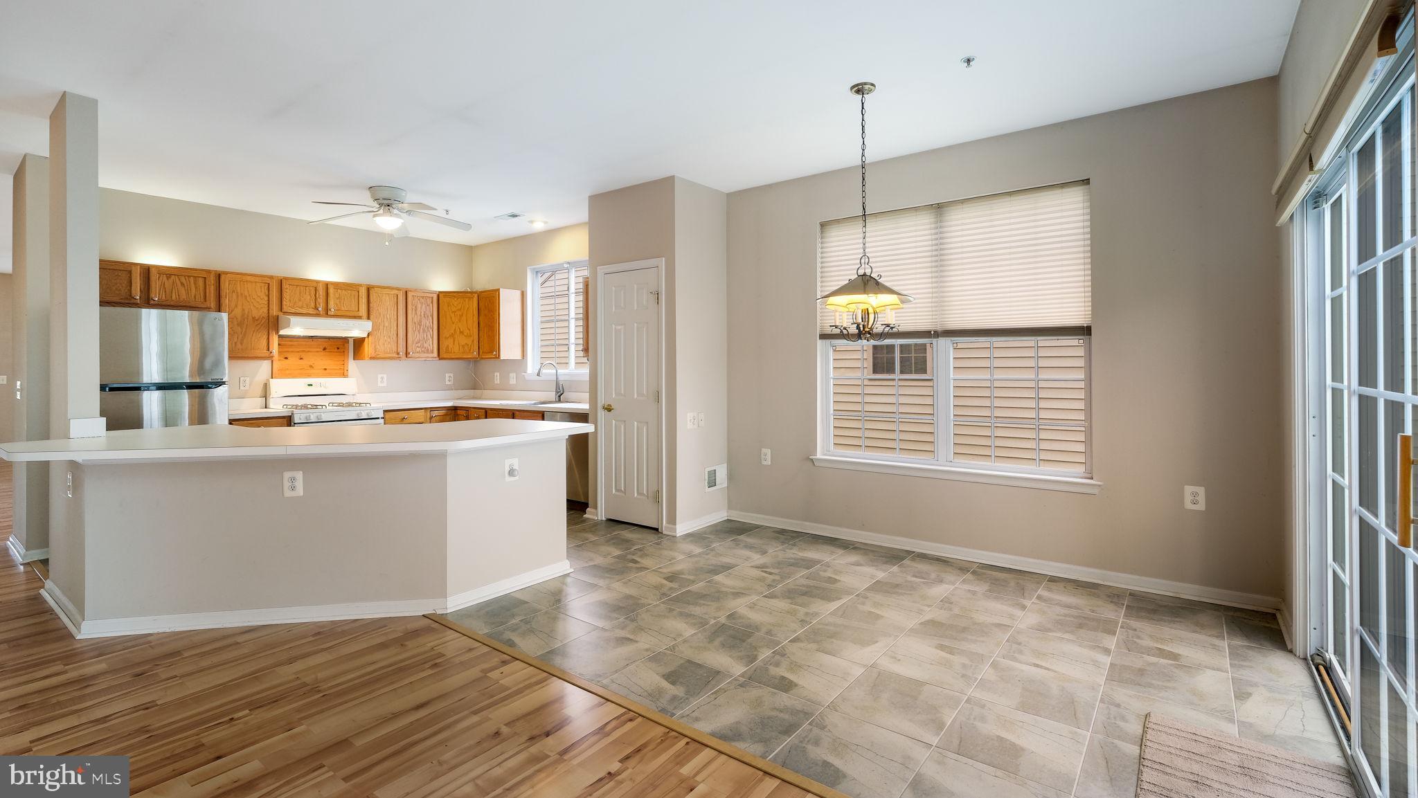 HERITAGE CR ESTS - Residential