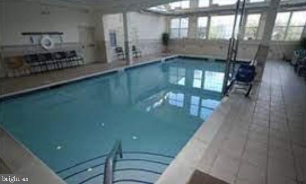 HERITAGE CR ESTS - Residential