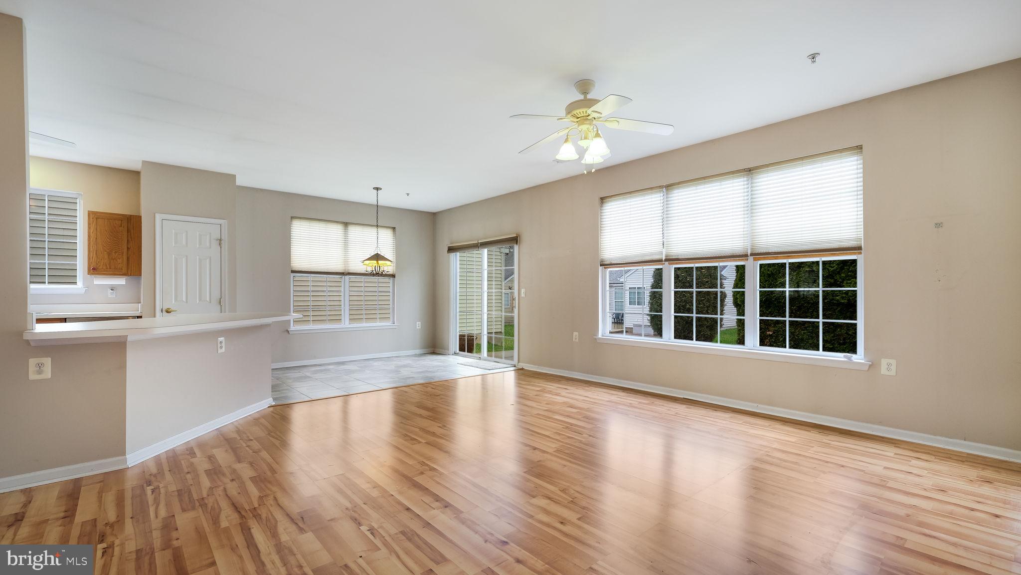 HERITAGE CR ESTS - Residential