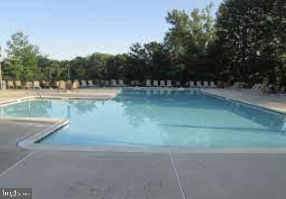 HERITAGE CR ESTS - Residential