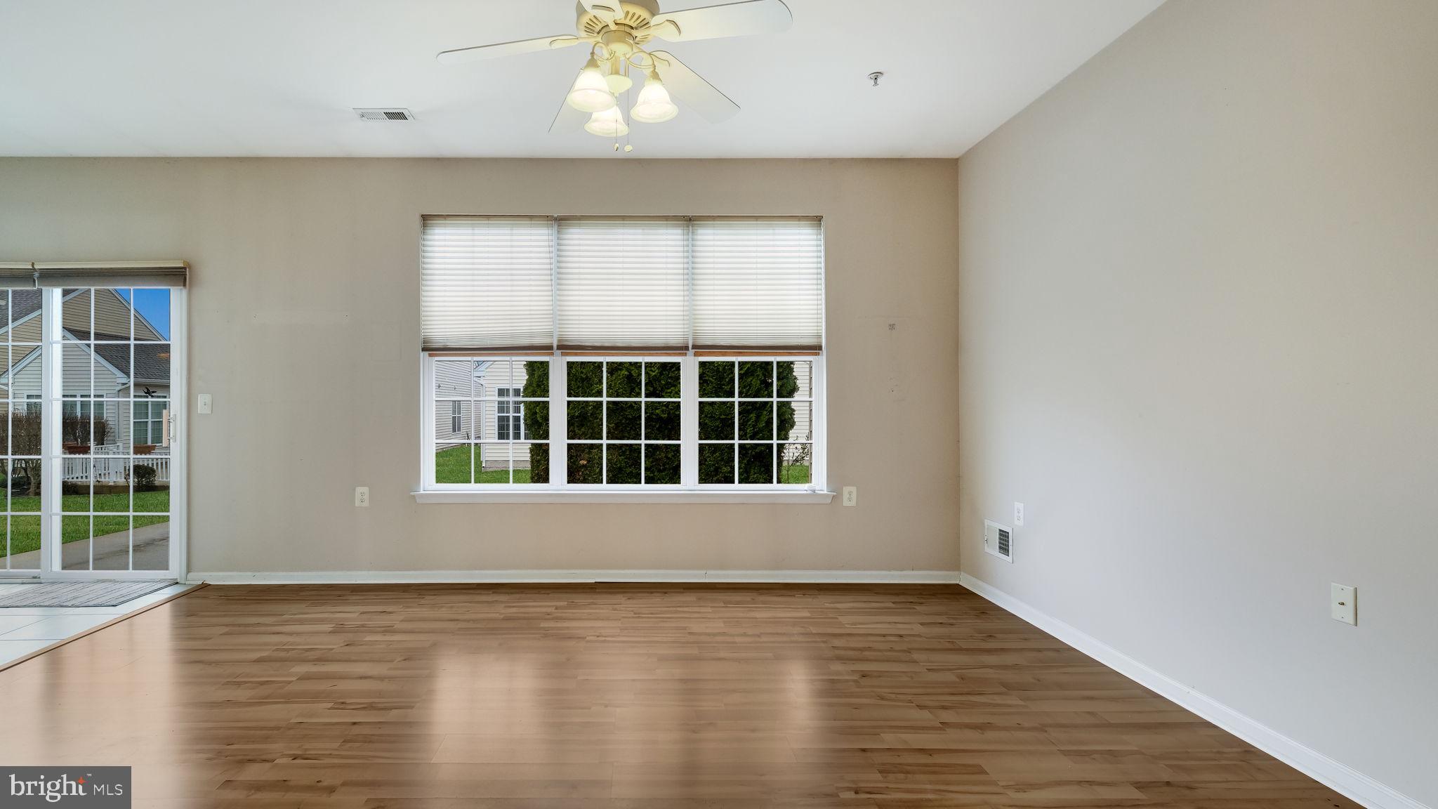 HERITAGE CR ESTS - Residential