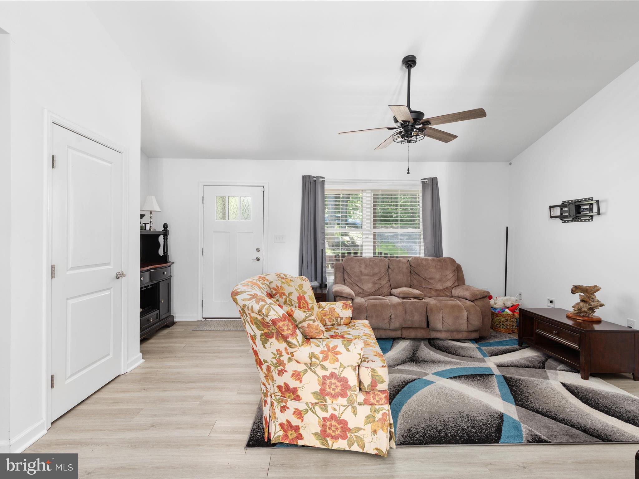 BLUE MOUNTAIN - Residential