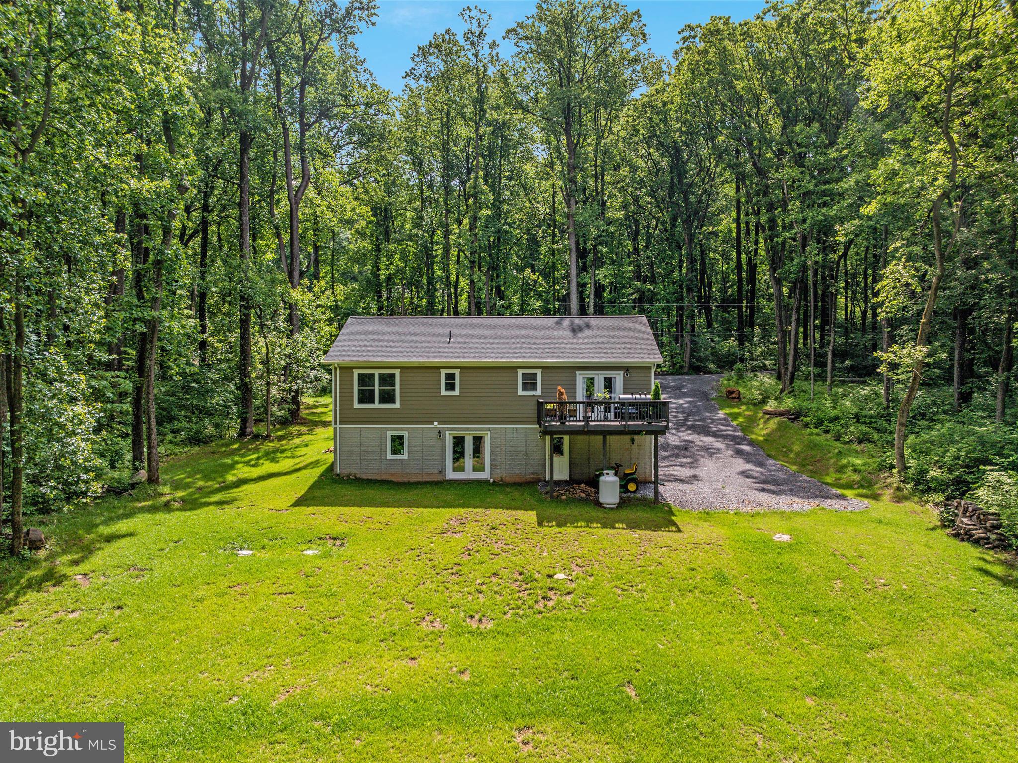 BLUE MOUNTAIN - Residential