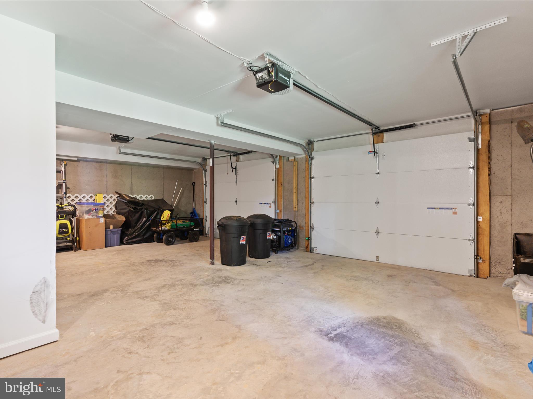 BLUE MOUNTAIN - Residential