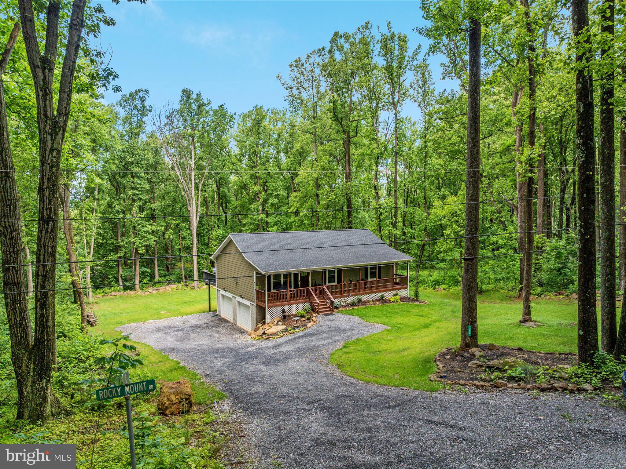 BLUE MOUNTAIN - Residential