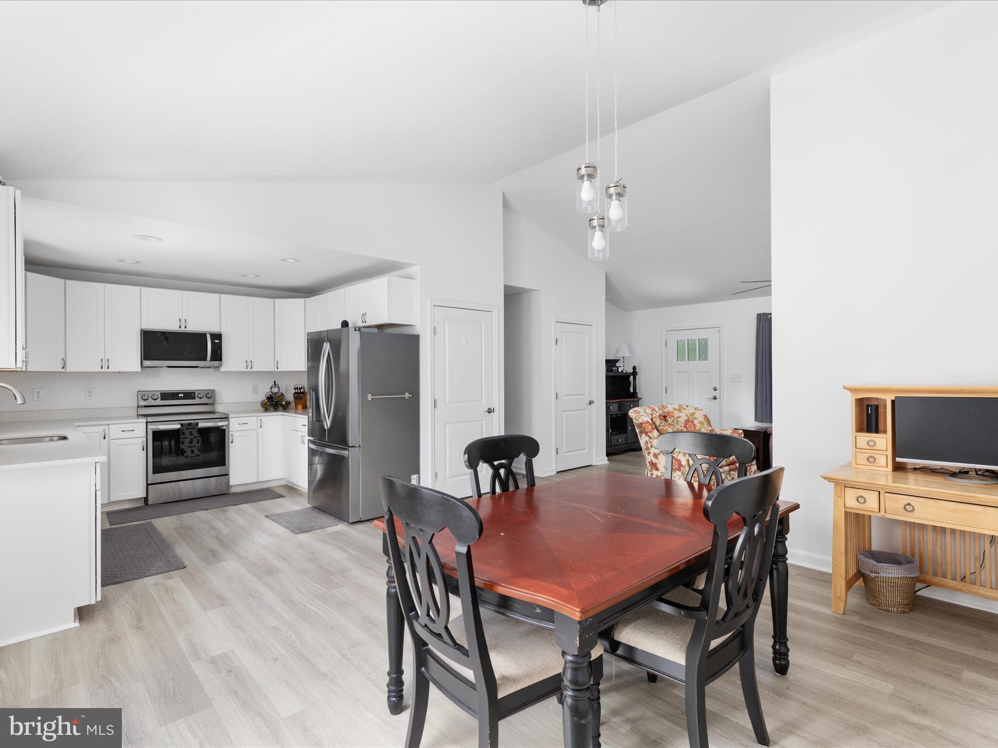 BLUE MOUNTAIN - Residential