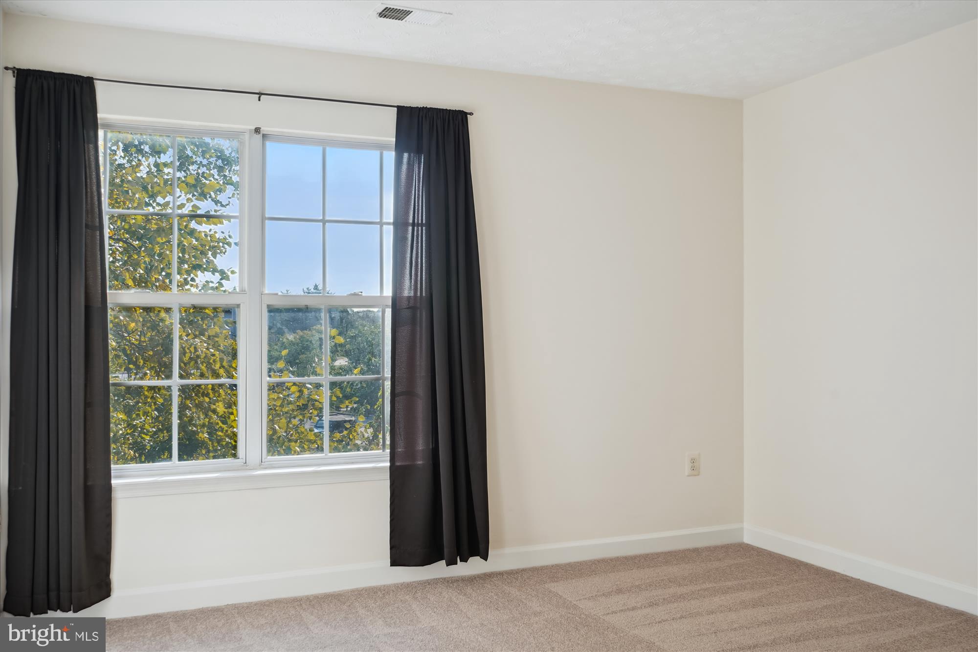 ADMIRAL REACH AT HARBOUR GATES - Residential