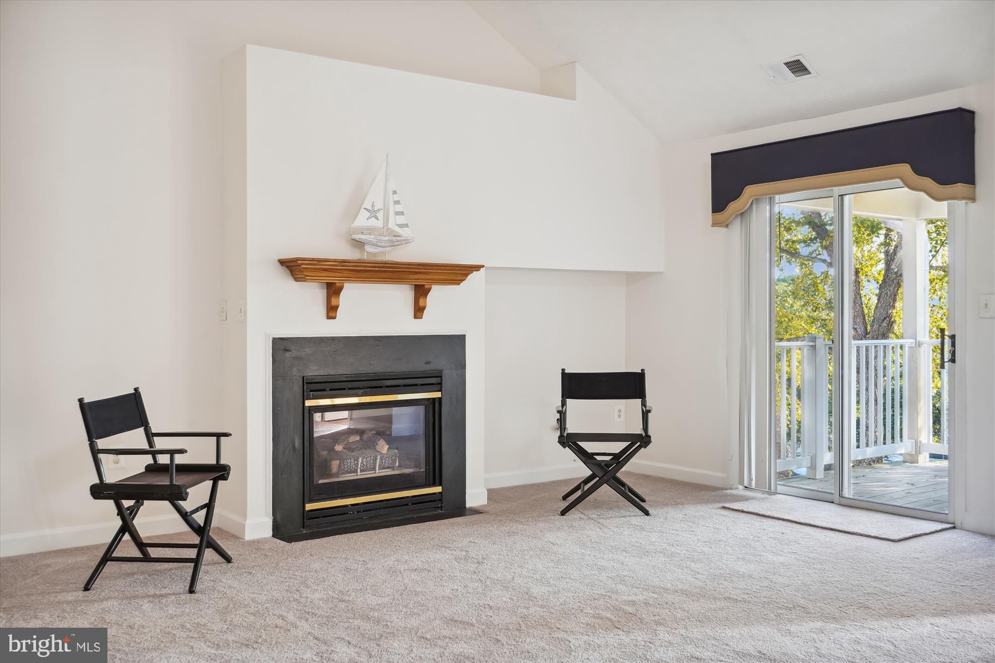 ADMIRAL REACH AT HARBOUR GATES - Residential