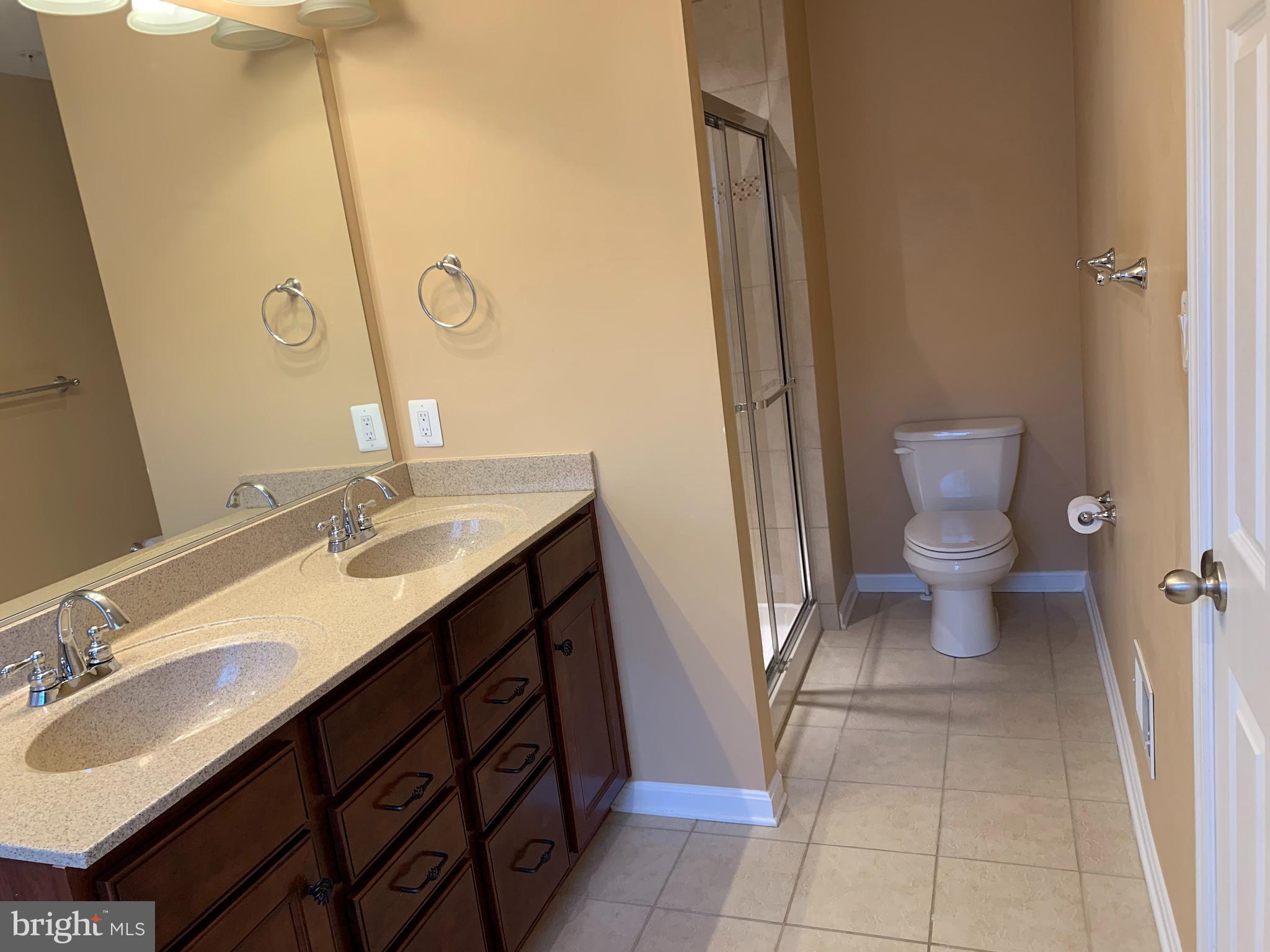 ESPLANADE AT RED RUN - Residential Lease