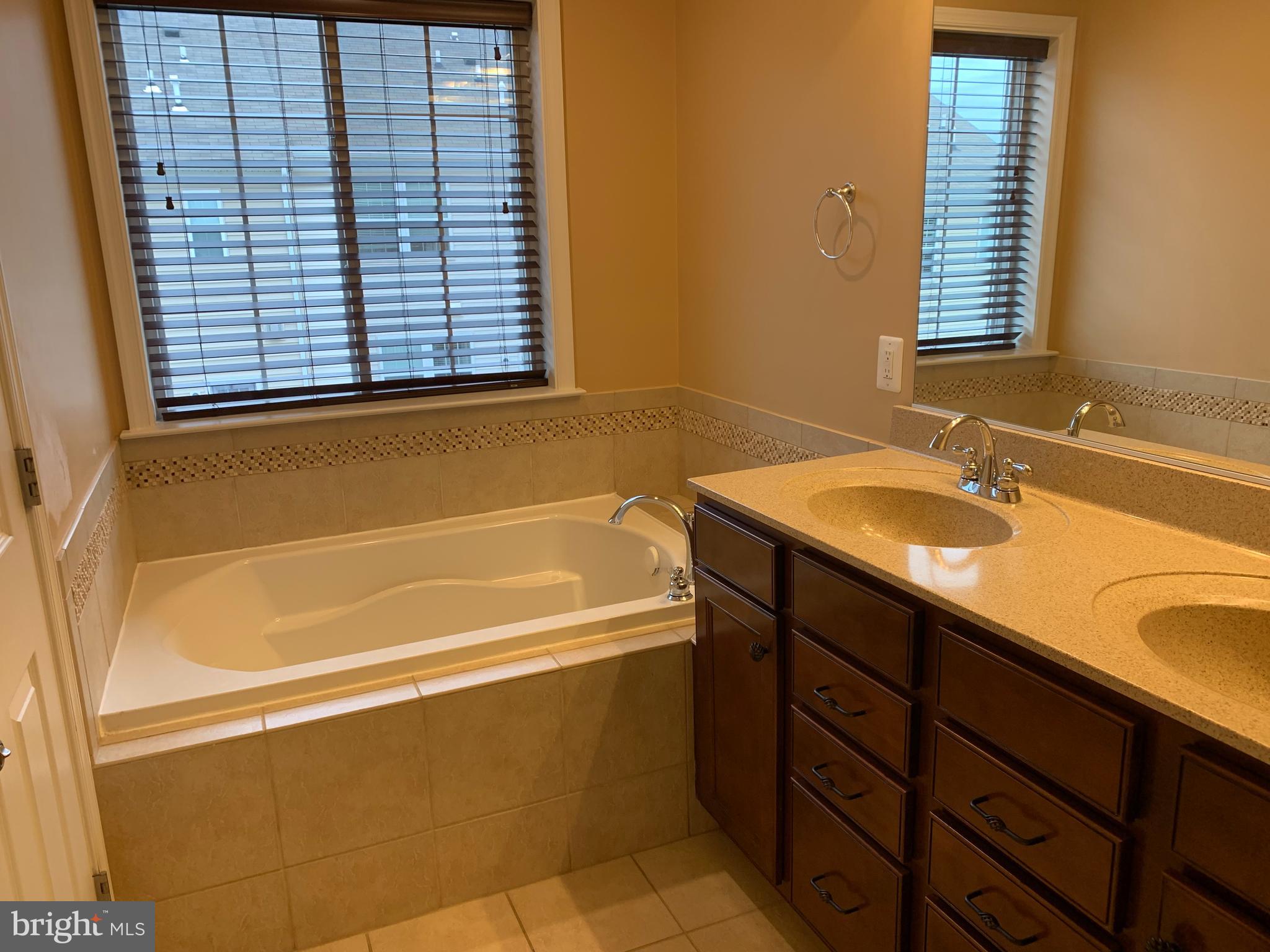 ESPLANADE AT RED RUN - Residential Lease