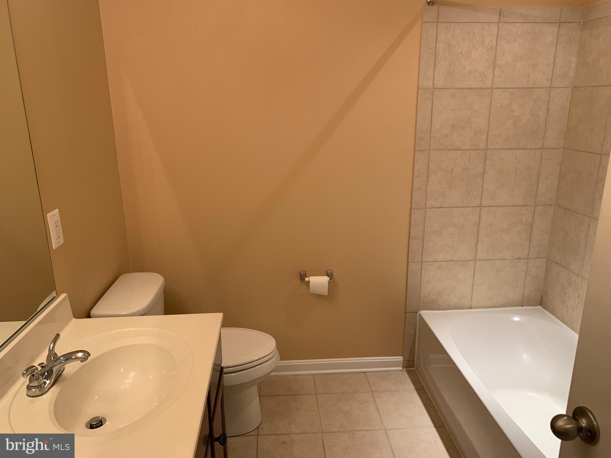 ESPLANADE AT RED RUN - Residential Lease