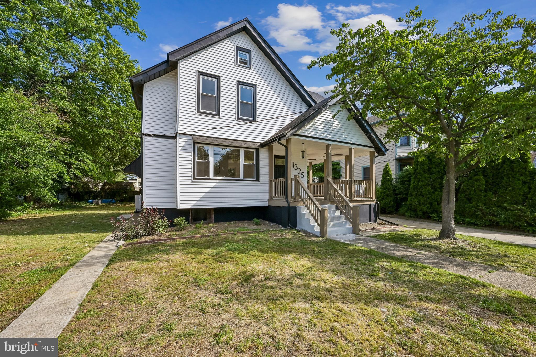 1325 WALNUT AVENUE