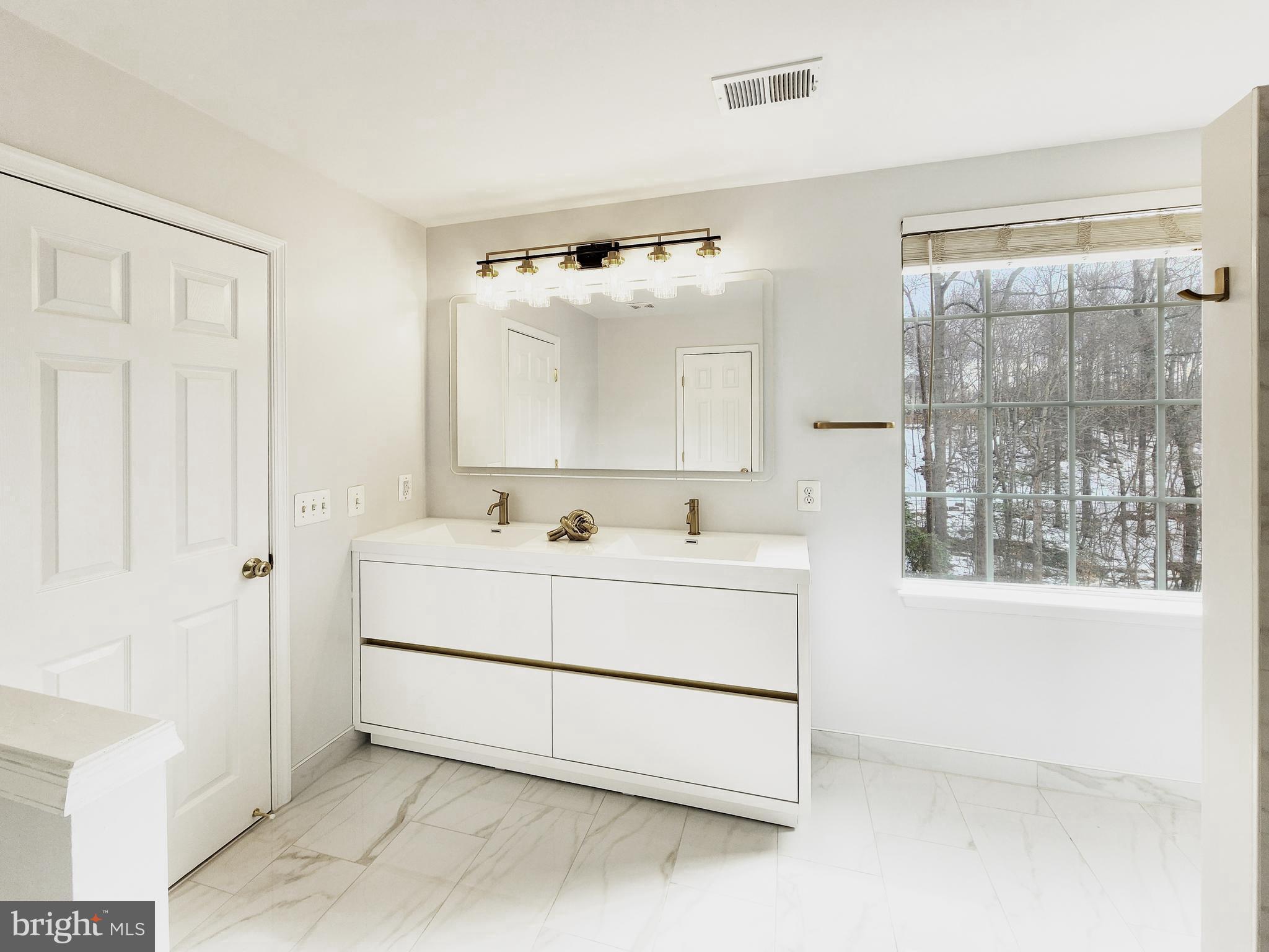 WINDING CREEK ESTATES - Residential