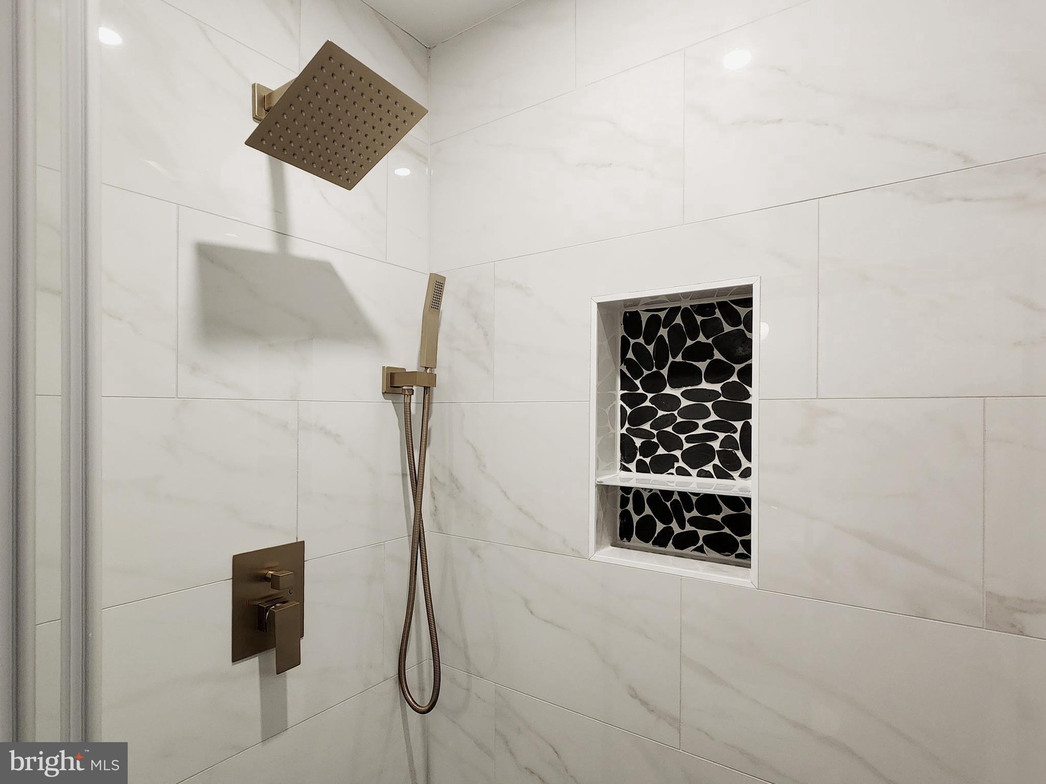 WINDING CREEK ESTATES - Residential