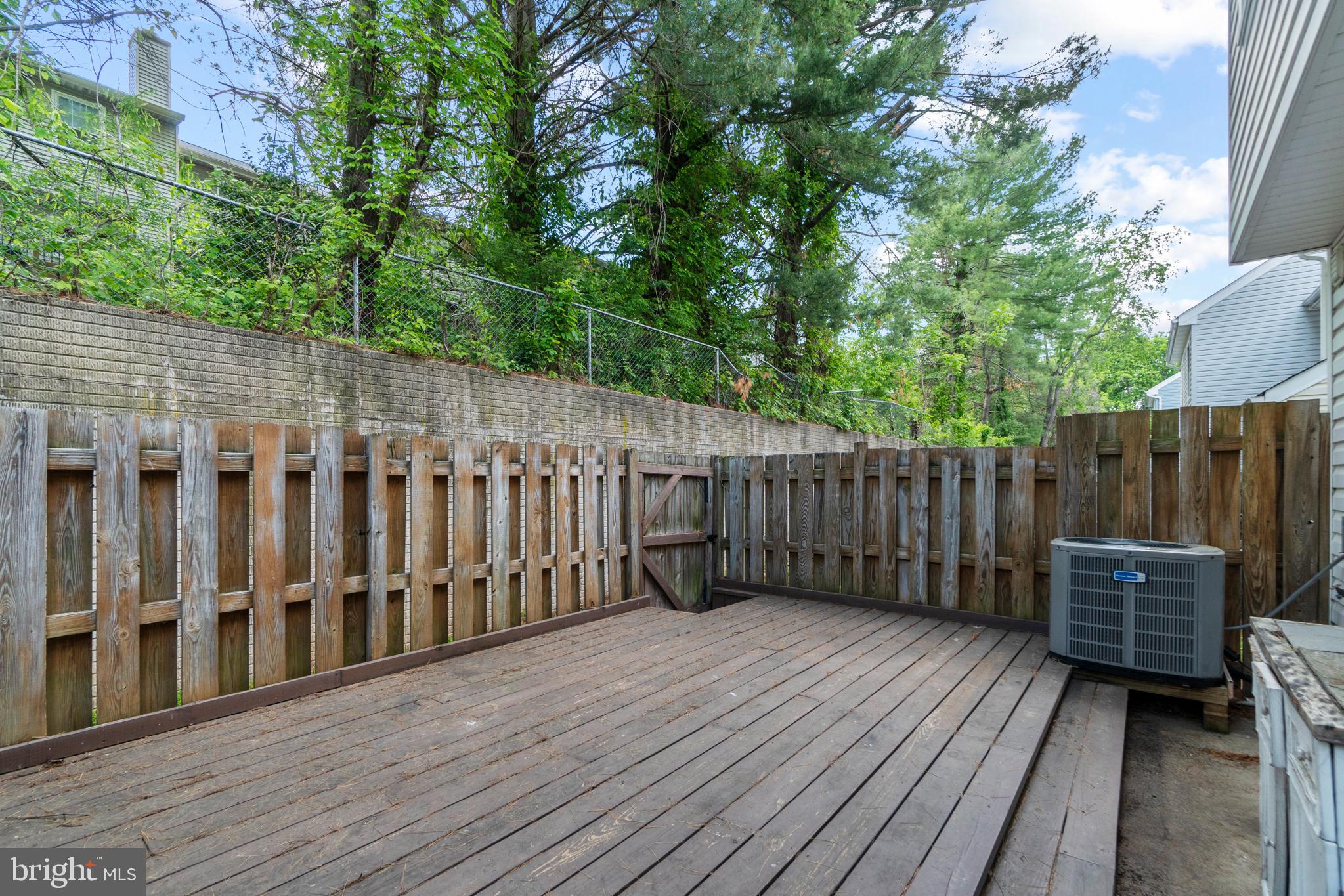 STAFFORD MEADOWS - Residential