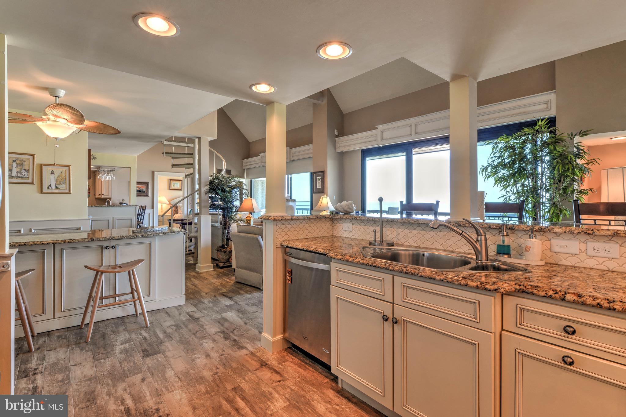 SEA COLONY EAST - Residential