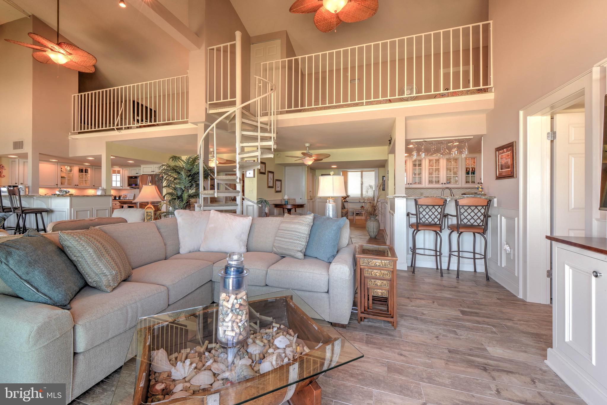 SEA COLONY EAST - Residential