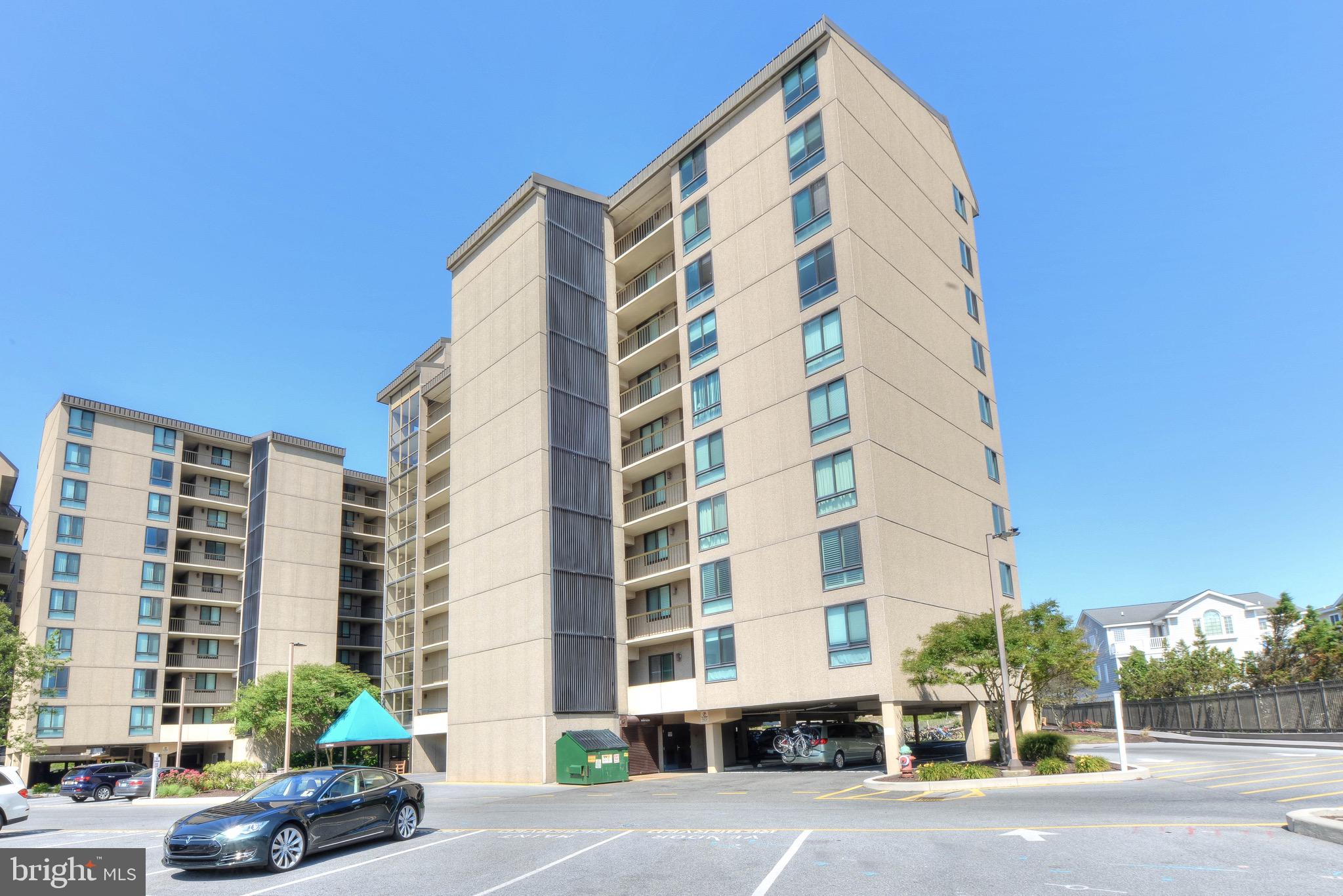 SEA COLONY EAST - Residential