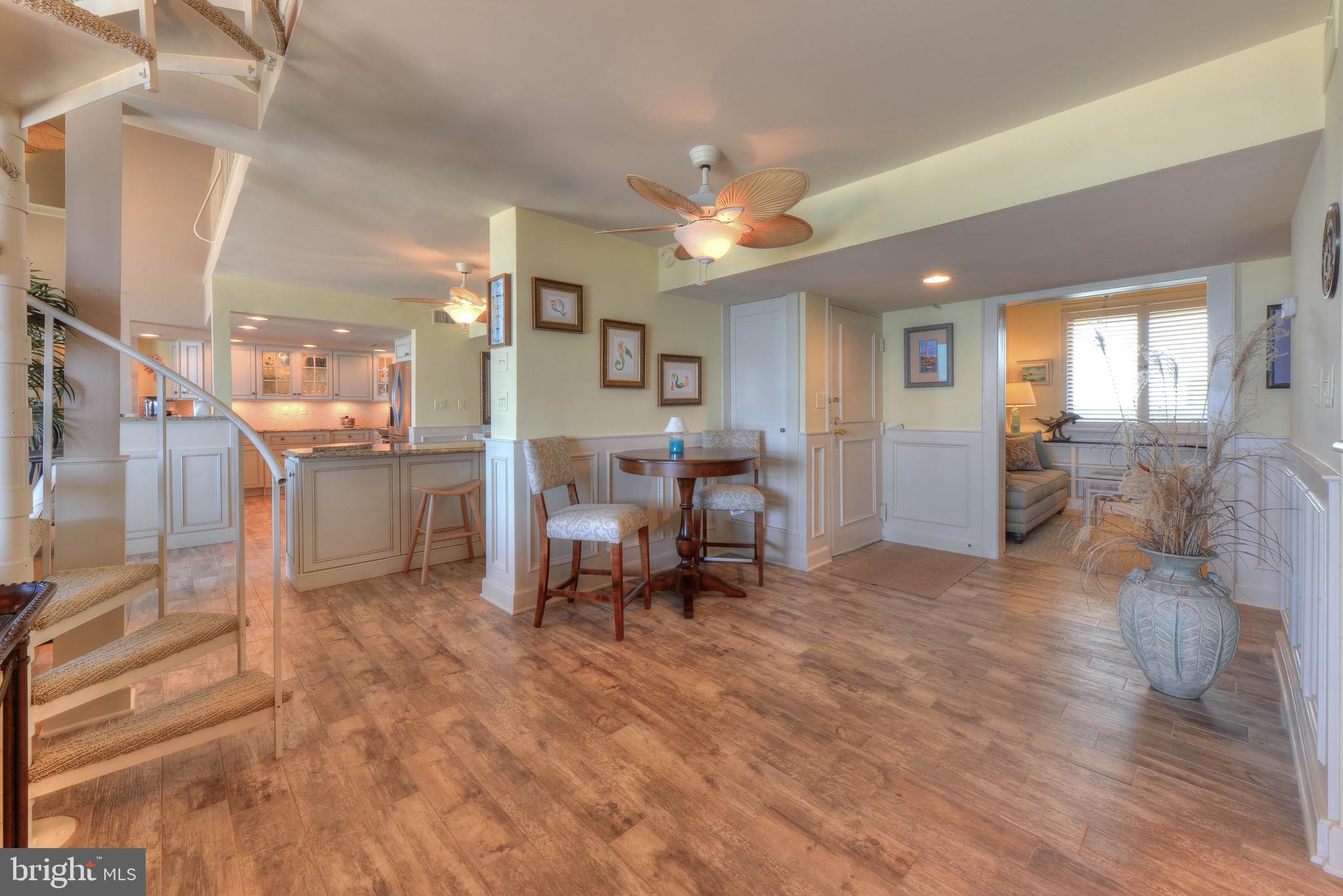 SEA COLONY EAST - Residential