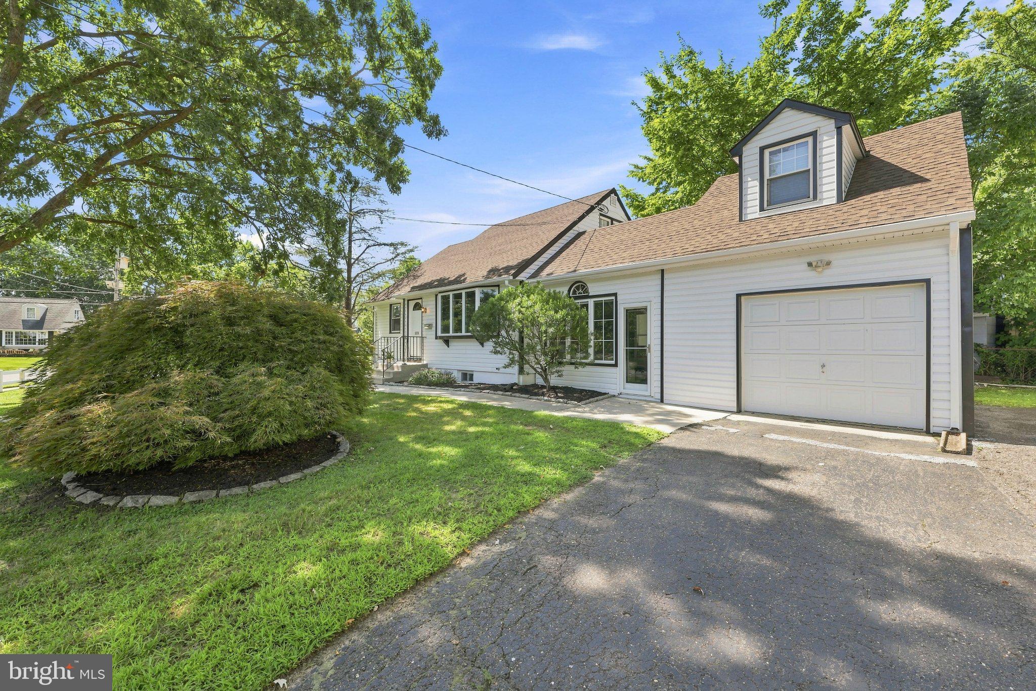 533 DUBOIS AVENUE