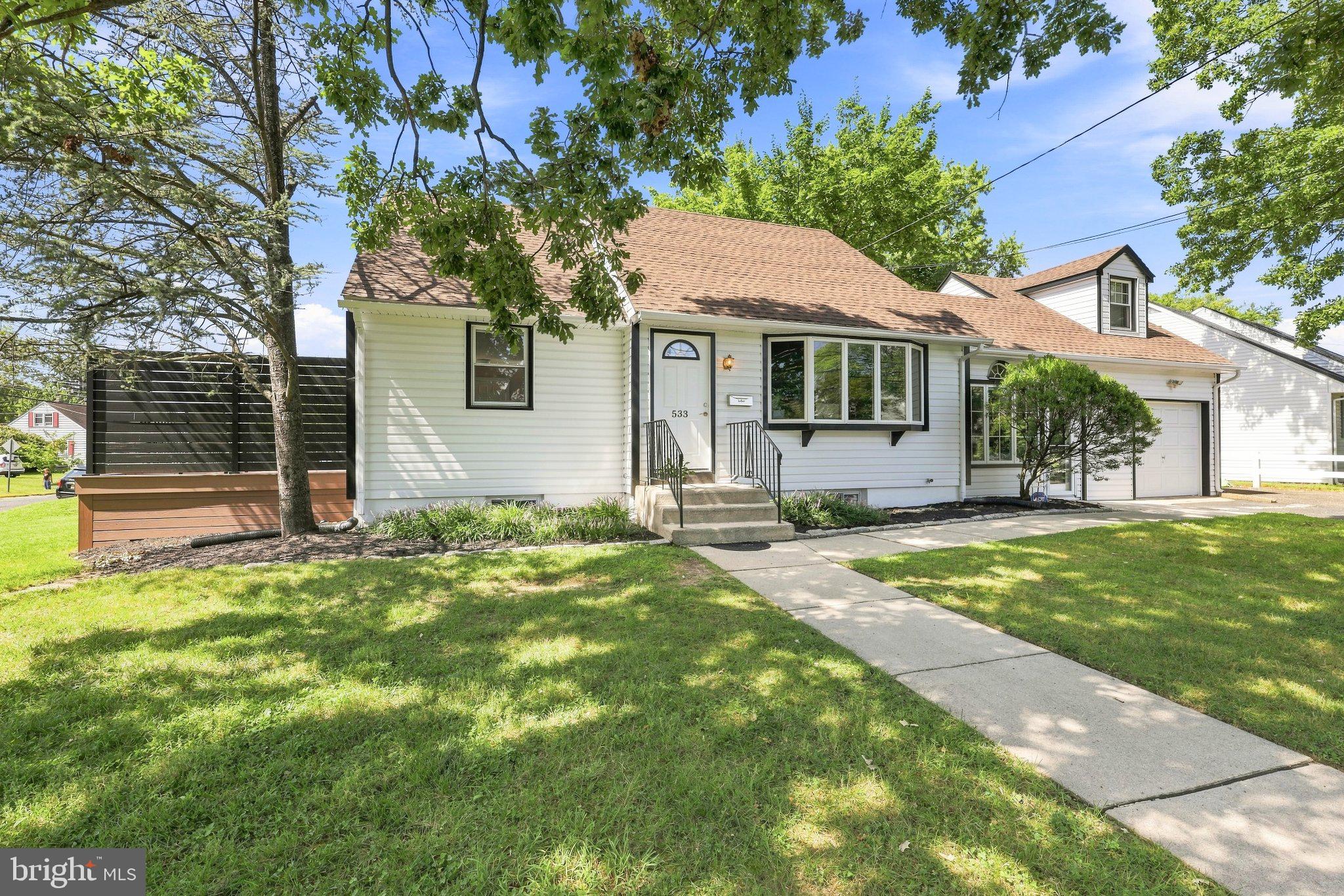 533 DUBOIS AVENUE
