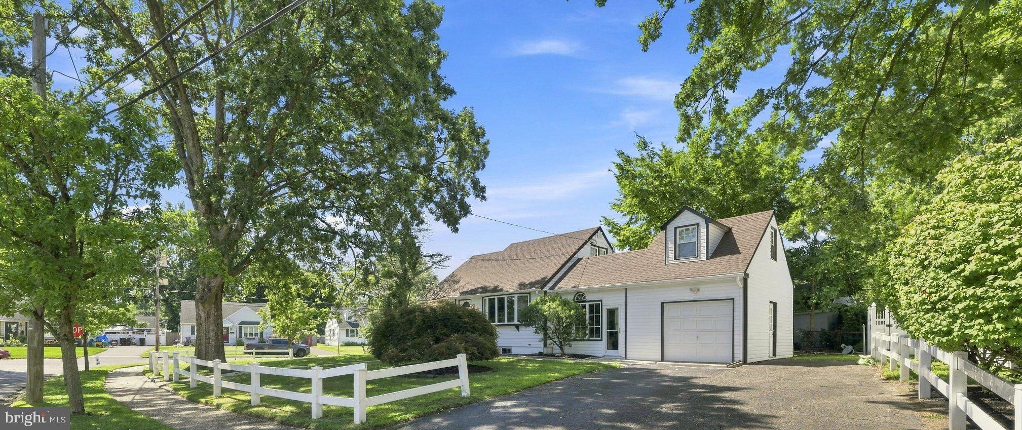 533 DUBOIS AVENUE