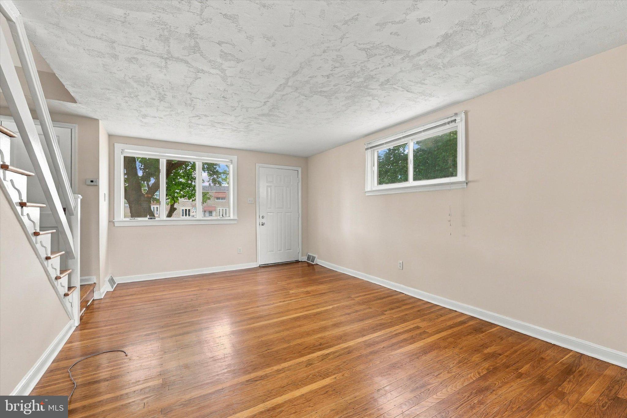338 S STRATFORD ROAD