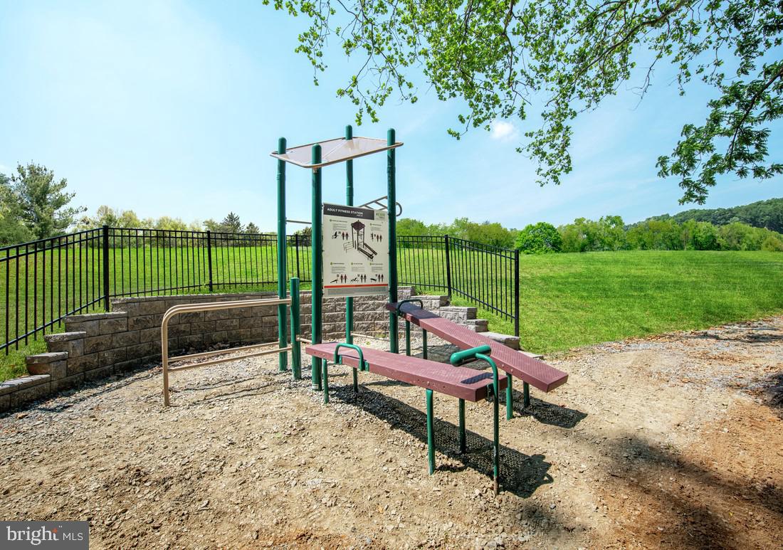 STONEMILL VILLAGE - Residential