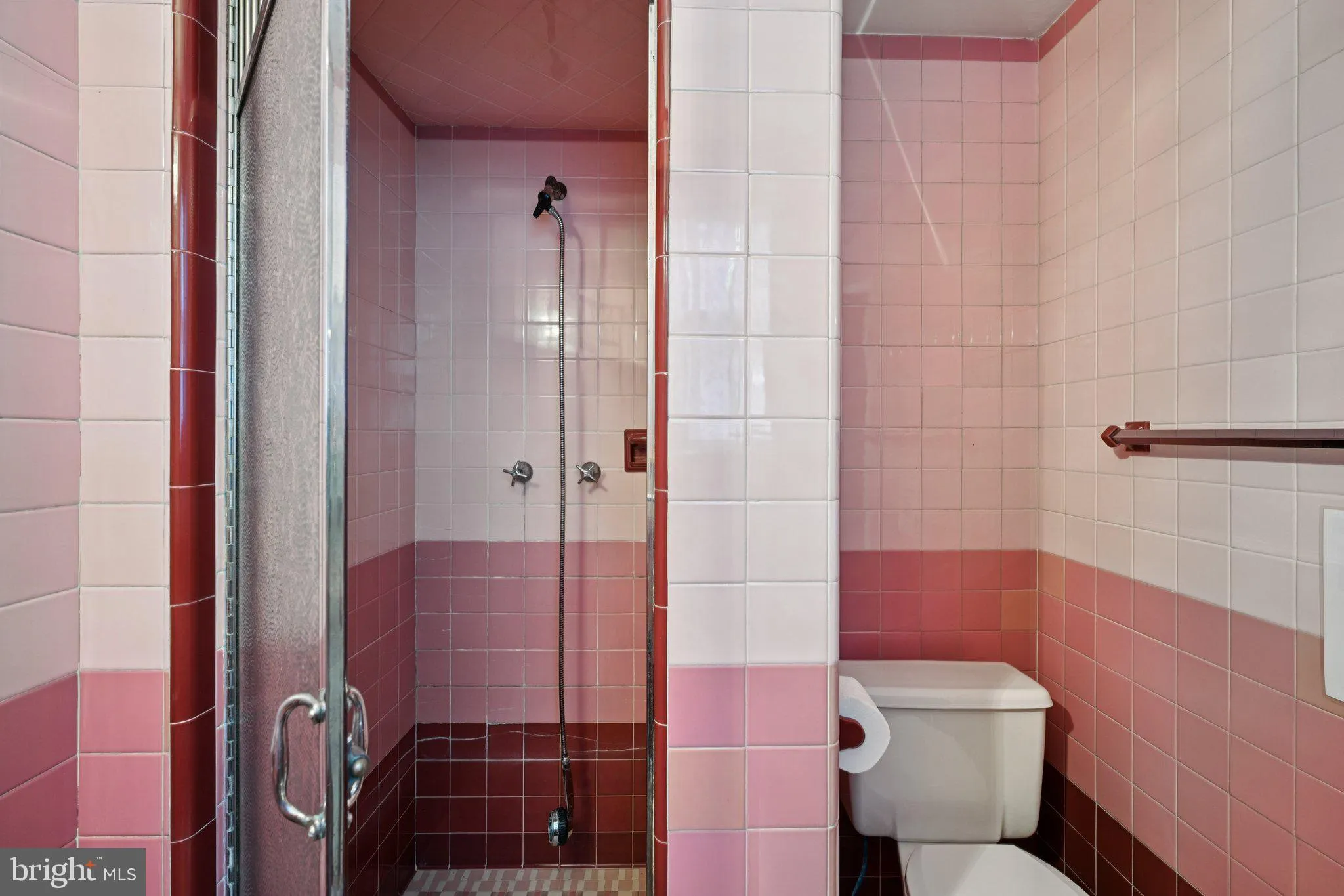 Vineland, New Jersey 08360, United States, 3 Bedrooms Bedrooms, ,2 BathroomsBathrooms,Residential,Active,214694