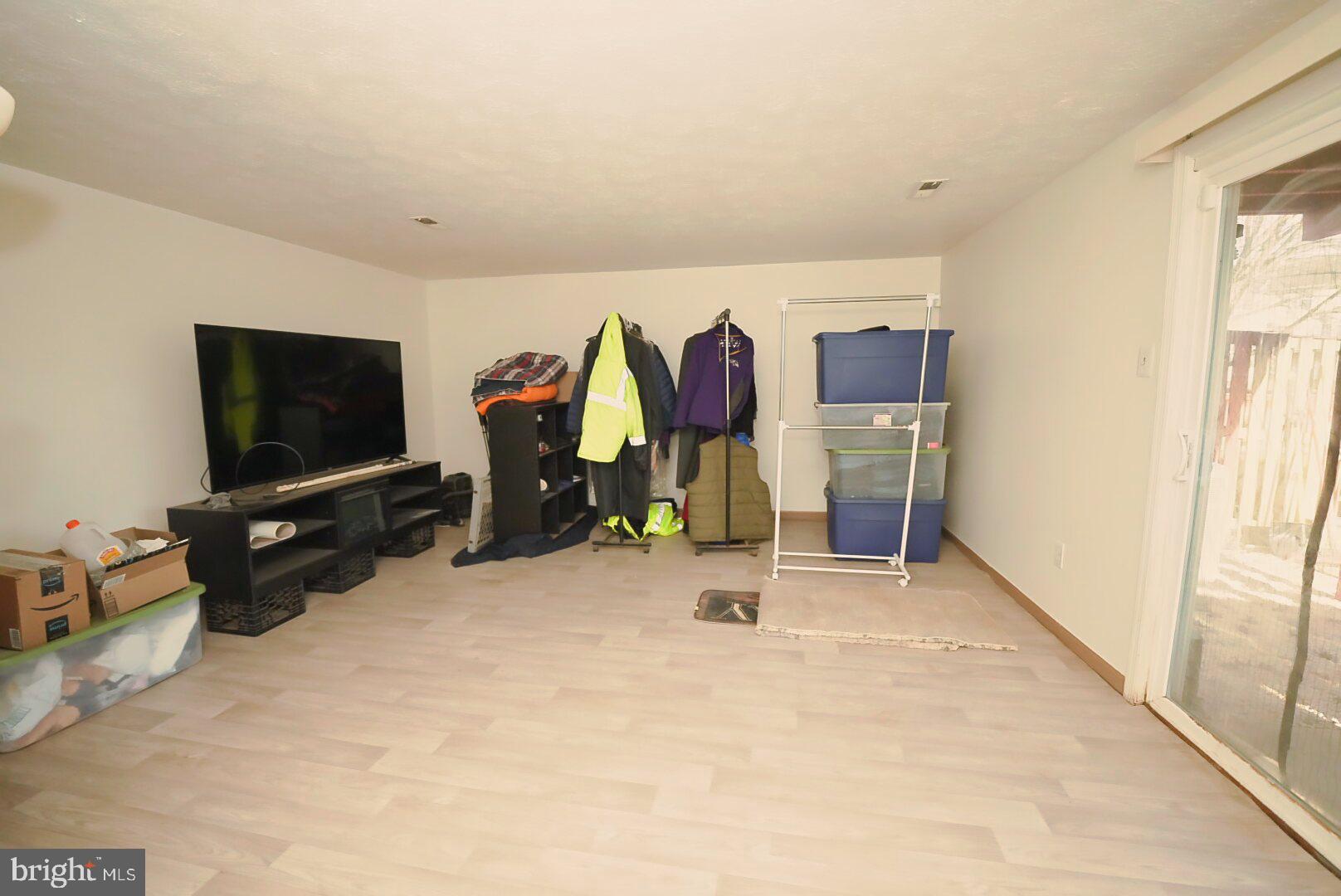 WEST SHORE - Residential