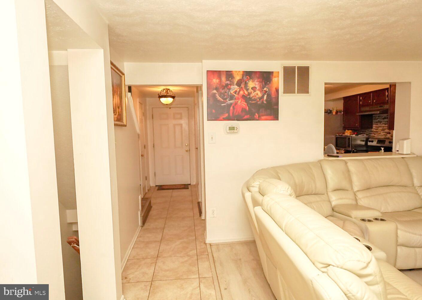 1024 WESTSHORE DRIVE