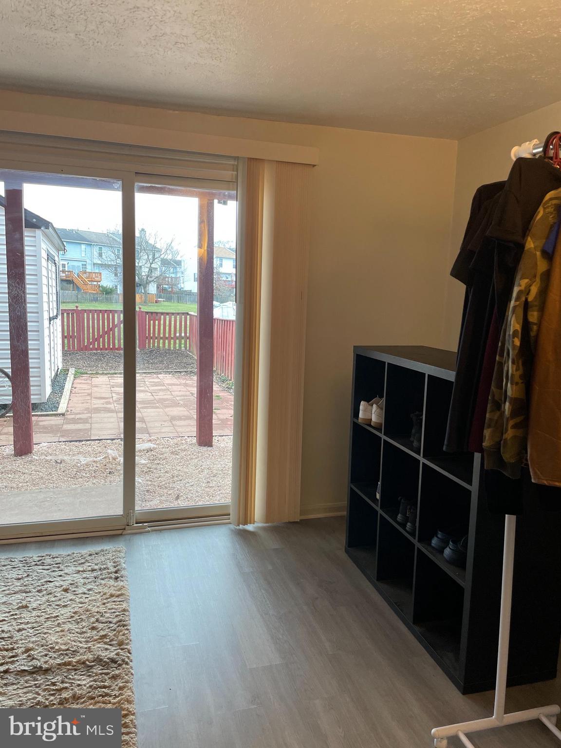 WEST SHORE - Residential