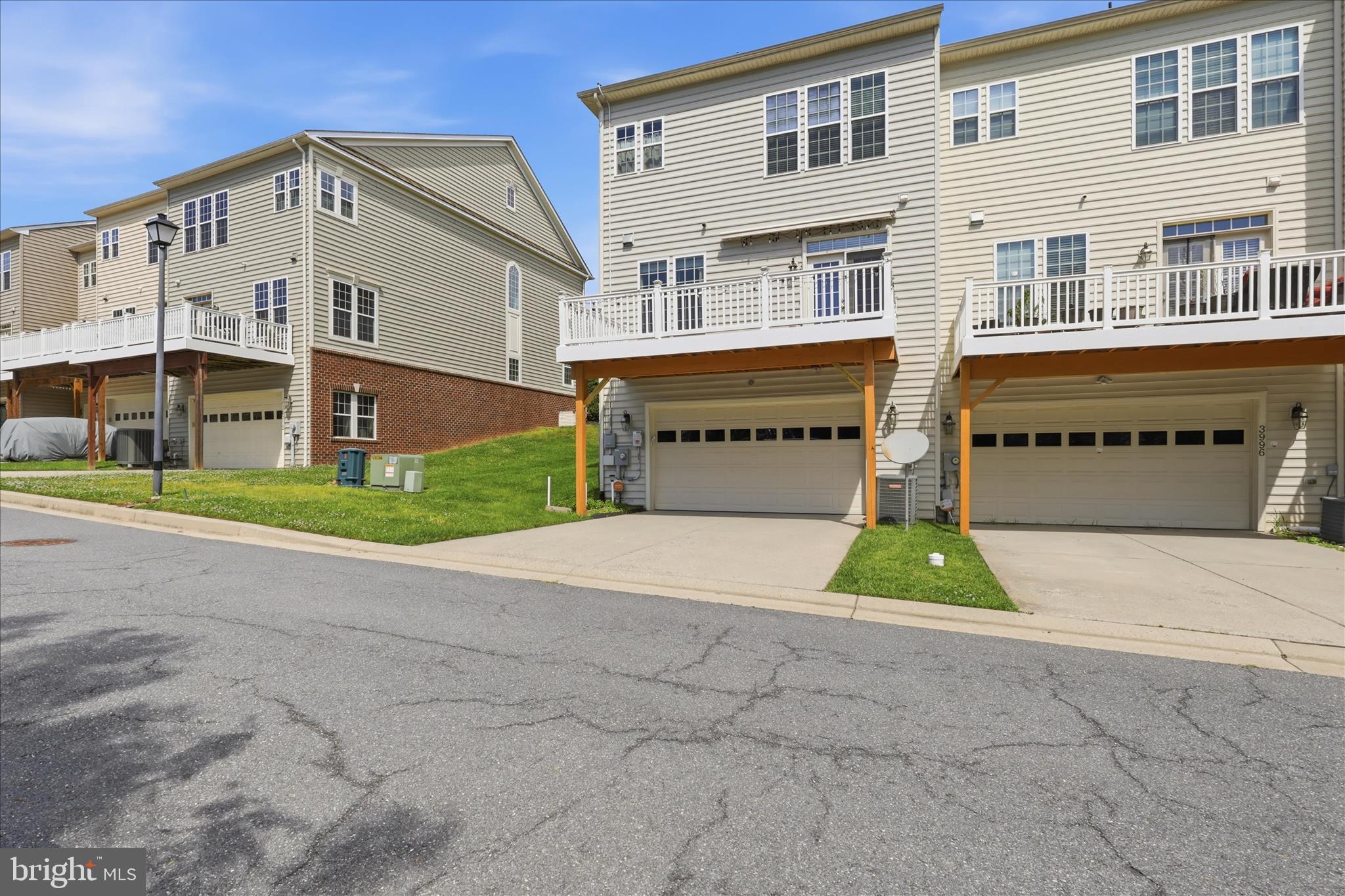 URBANA HIGHLANDS - Residential