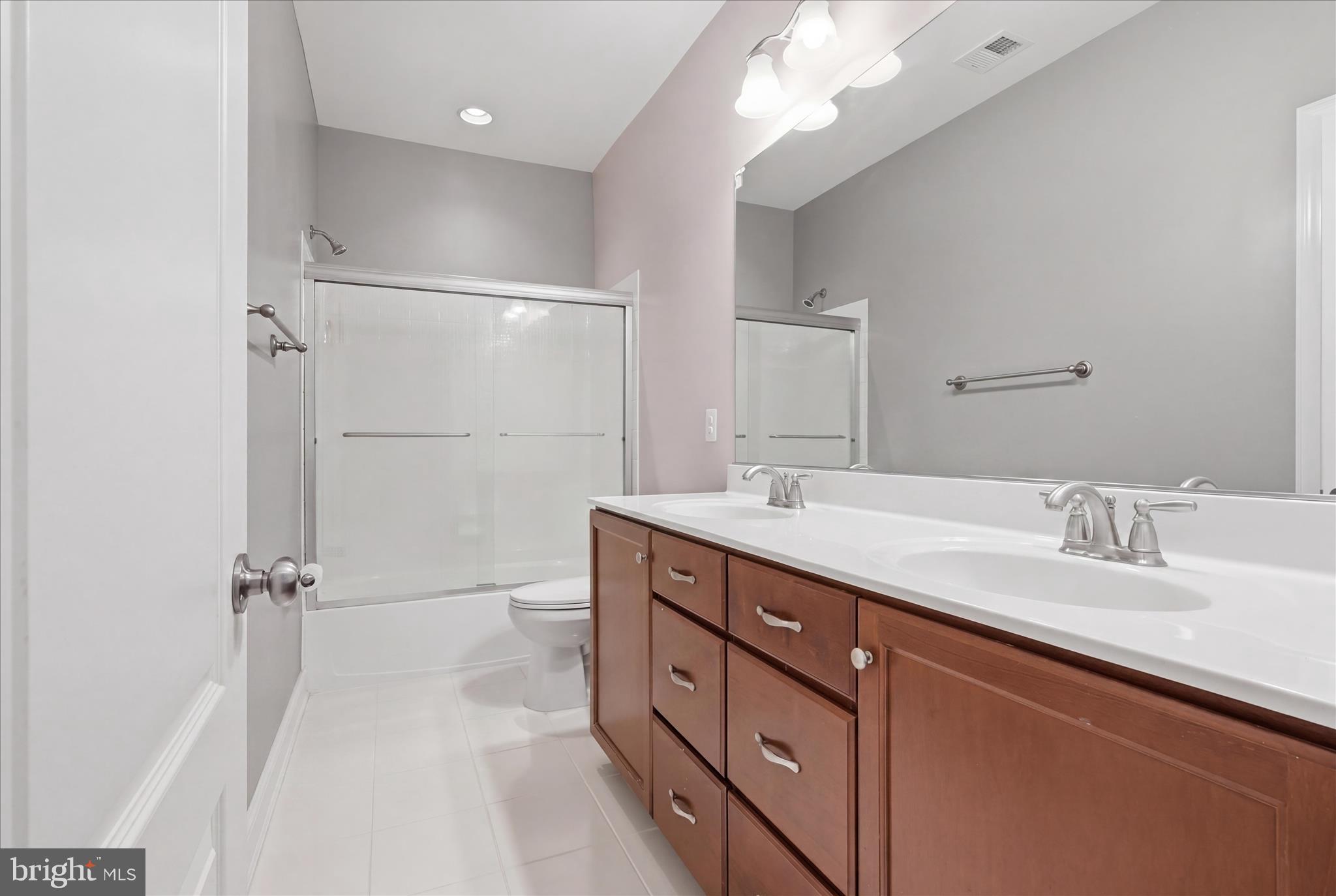URBANA HIGHLANDS - Residential