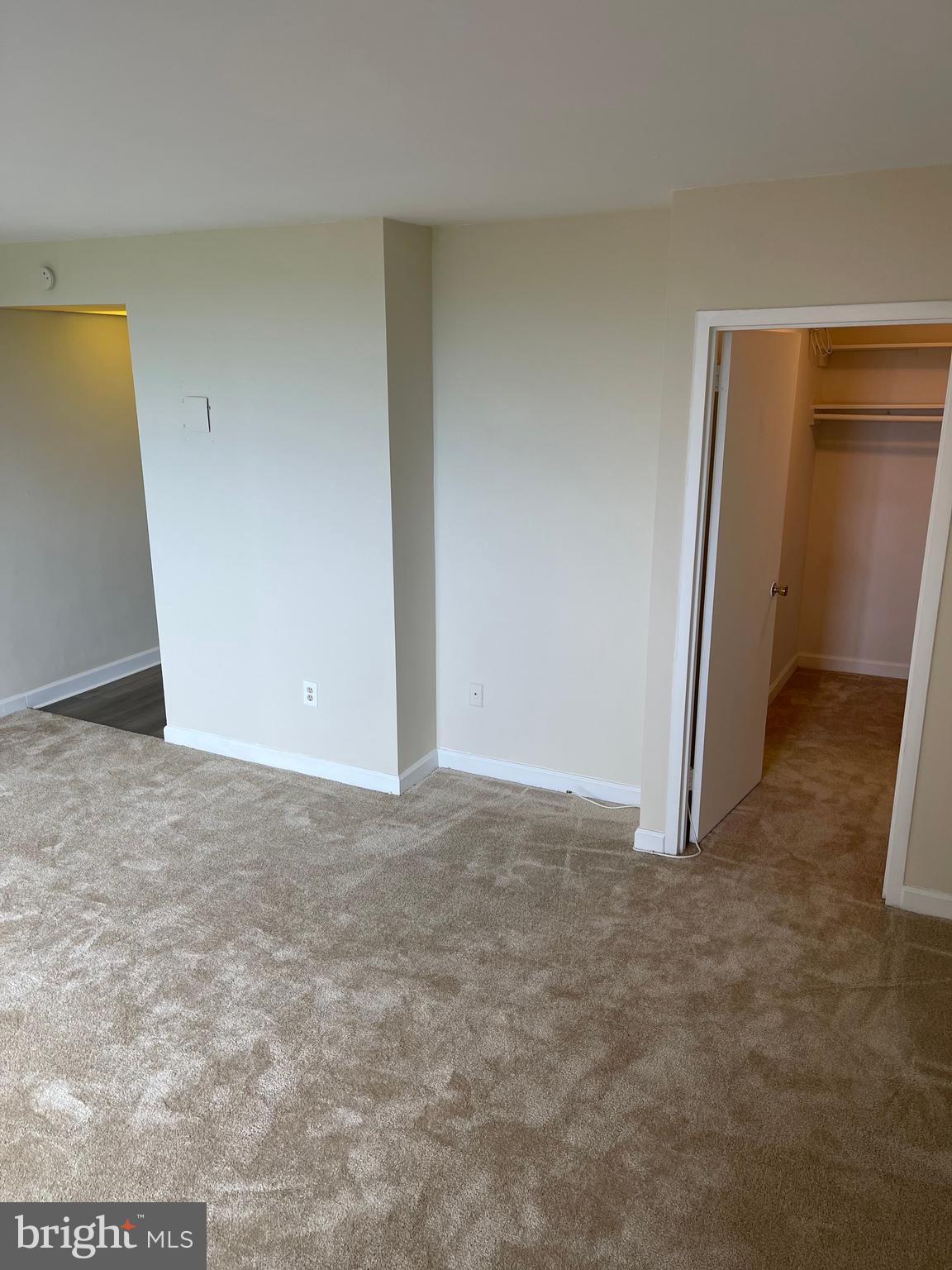 RIVER PLACE SOUTH - Residential