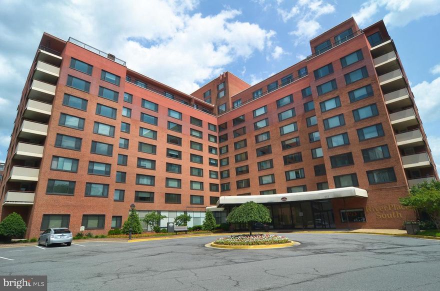 Studio unit at River Place in Rosslyn Arlington Virginia. Leased through 5/31/2026. Generates $1400 a month in rental income. The land lease goes through 2052.

Rarely does a residence offer a front-row seat to the nation’s history, but this exceptional 401-square-foot studio in the heart of Rosslyn does exactly that. Perched within the iconic River Place Condominium, this efficiency apartment transcends the standard urban living experience by offering a sweeping, unobstructed vista that stretches across the Potomac River and directly down the National Mall. From the comfort of your living space, the Lincoln Memorial, the Washington Monument, and the Capitol dome serve as a breathtaking backdrop to your daily life, framed by a large picture window that ensures the view remains the center of attention.

The interior of the home has been thoughtfully updated to meet the standards of a modern professional or a savvy investor looking for a high-demand asset. A recently remodeled kitchen provides a crisp, contemporary environment for culinary endeavors, while the living area features carpet in excellent condition, ensuring the space feels both fresh and inviting. This turn-key home is designed for efficiency without sacrificing style, offering a bright and airy atmosphere that makes the most of its square footage.

Beyond the walls of the unit, the lifestyle at River Place is defined by unparalleled accessibility and a resort-style community atmosphere. Located just 0.8 miles from the Rosslyn Metro Station, the property offers a seamless commute via the Orange, Blue, and Silver lines. For those who prefer to drive, the home is situated within one mile of Route 66 and the Theodore Roosevelt Bridge, providing immediate access to the District. Daily errands are equally convenient, with major retailers like Safeway and Target nearby, and numerous bus stops dotting the immediate neighborhood.

Living at River Place also means enjoying a comprehensive suite of amenities that cater to both relaxation and productivity. Residents benefit from the peace of mind provided by a 24/7 gatehouse and professional security. On-site wellness and recreation are easily accessible through a fully equipped gym, an expansive outdoor pool, and a playground. For social gatherings or quiet afternoons, the community offers a multipurpose room, as well as a dedicated picnic area perfect for enjoying the outdoors. This studio represents a premier opportunity to own a piece of the Arlington skyline in one of Northern Virginia's most vibrant and connected corridors.