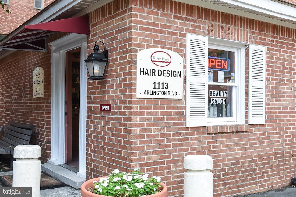 RIVER PLACE SOUTH - Residential