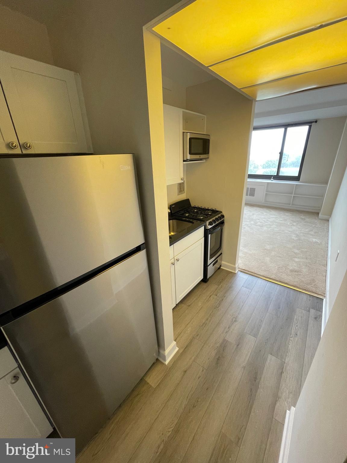 RIVER PLACE SOUTH - Residential