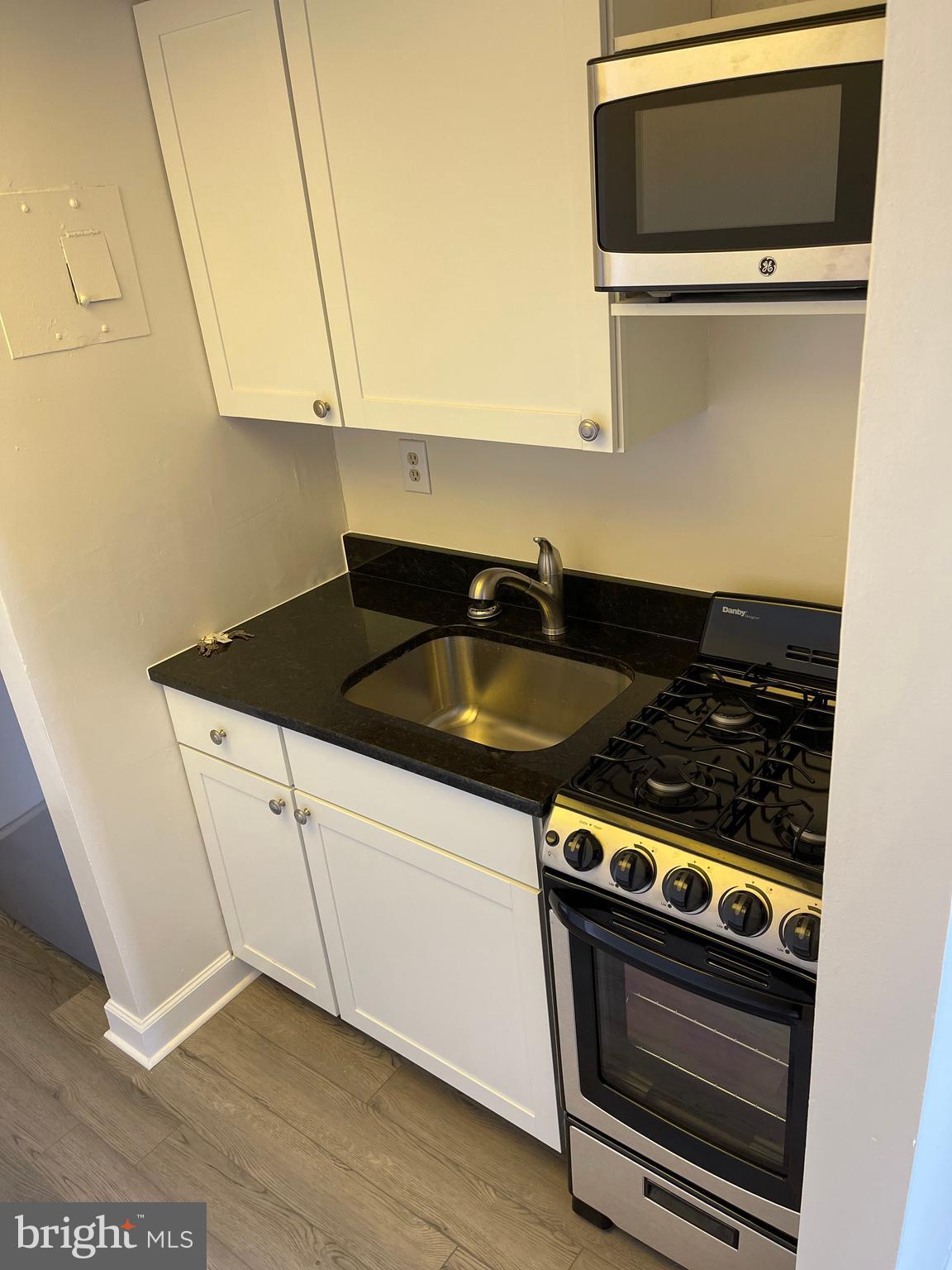 RIVER PLACE SOUTH - Residential