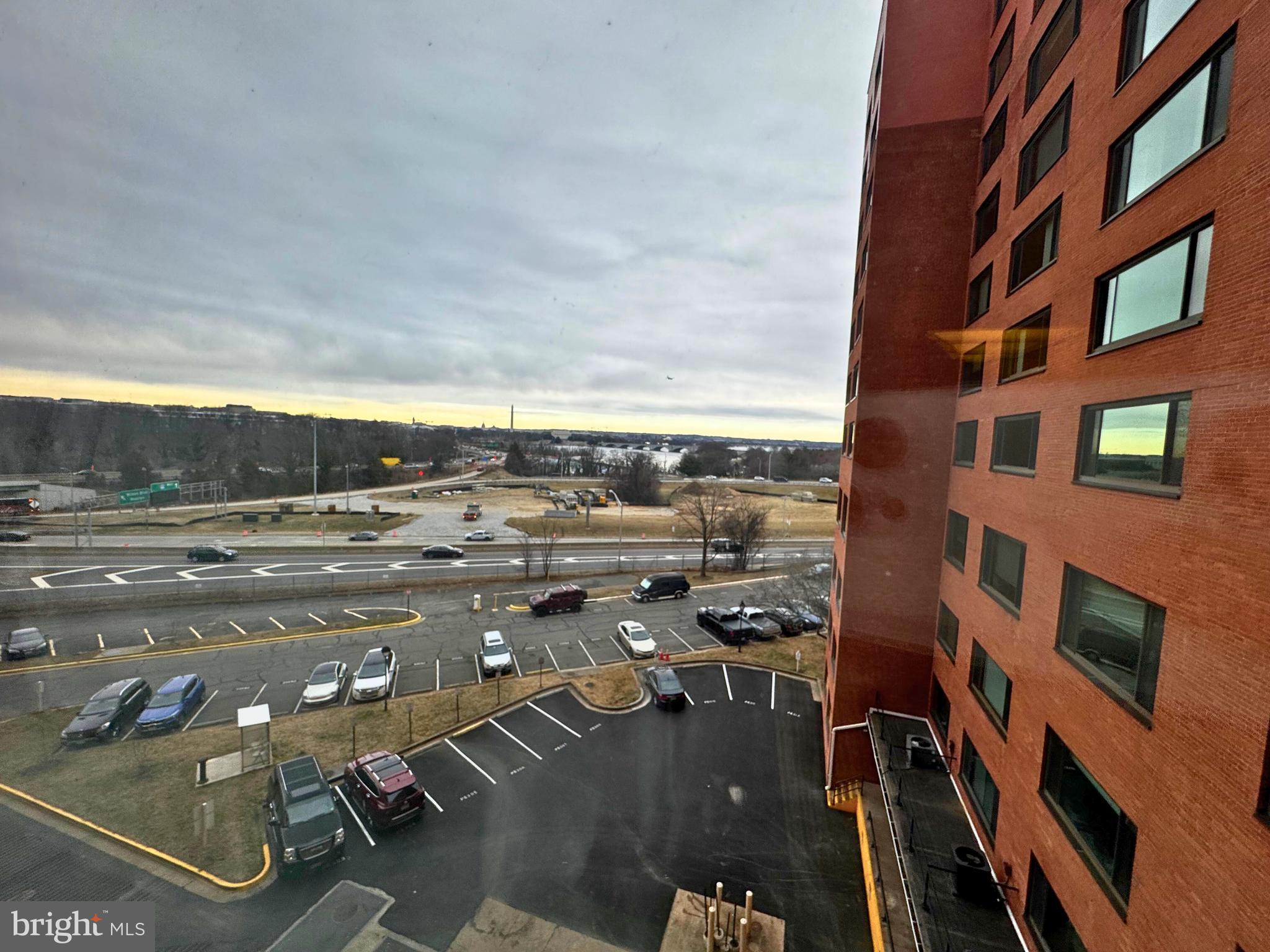 RIVER PLACE SOUTH - Residential