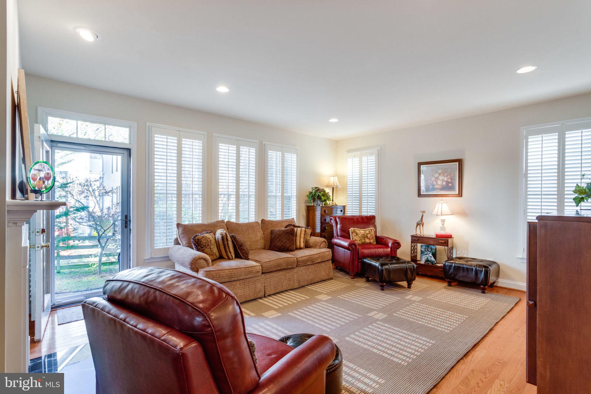 KINGSTOWNE - Residential Lease