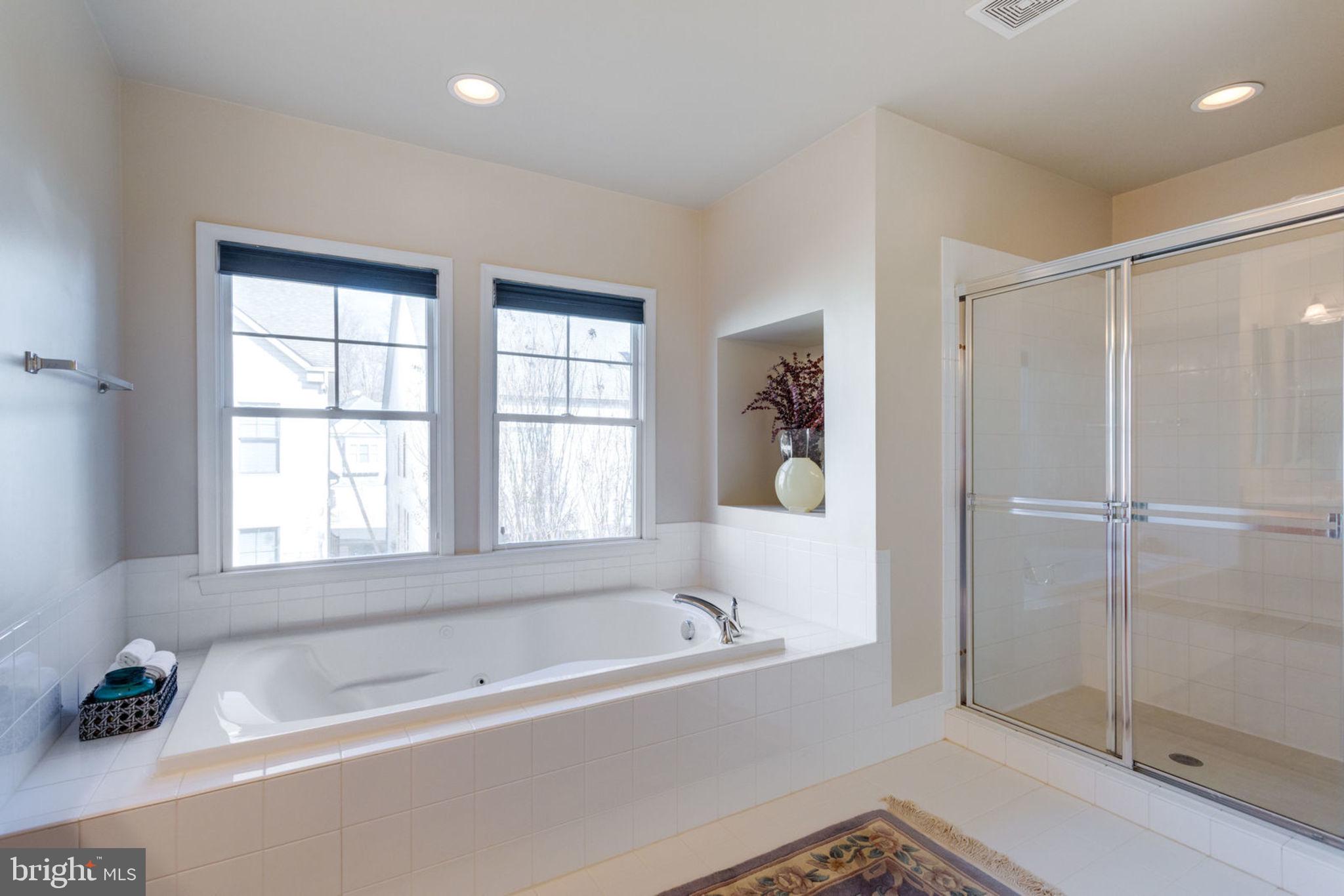 KINGSTOWNE - Residential Lease