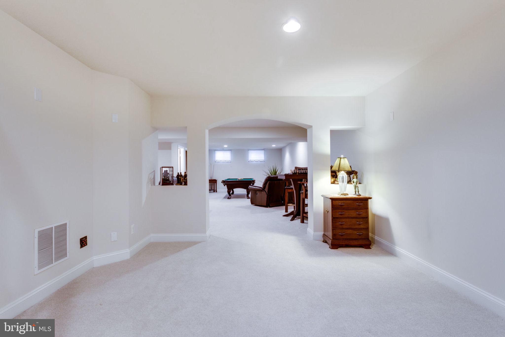 KINGSTOWNE - Residential Lease