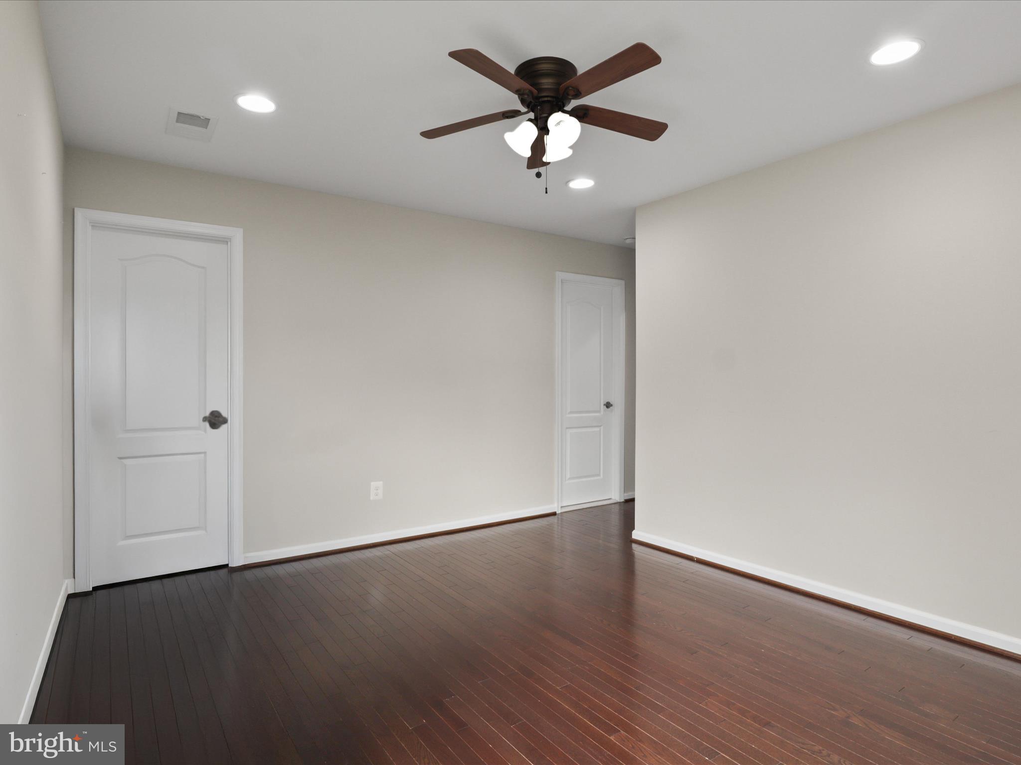 EVERMONT TRACE - Residential