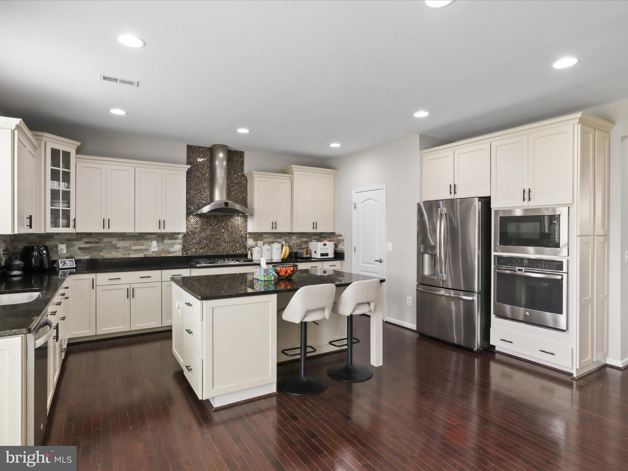 EVERMONT TRACE - Residential