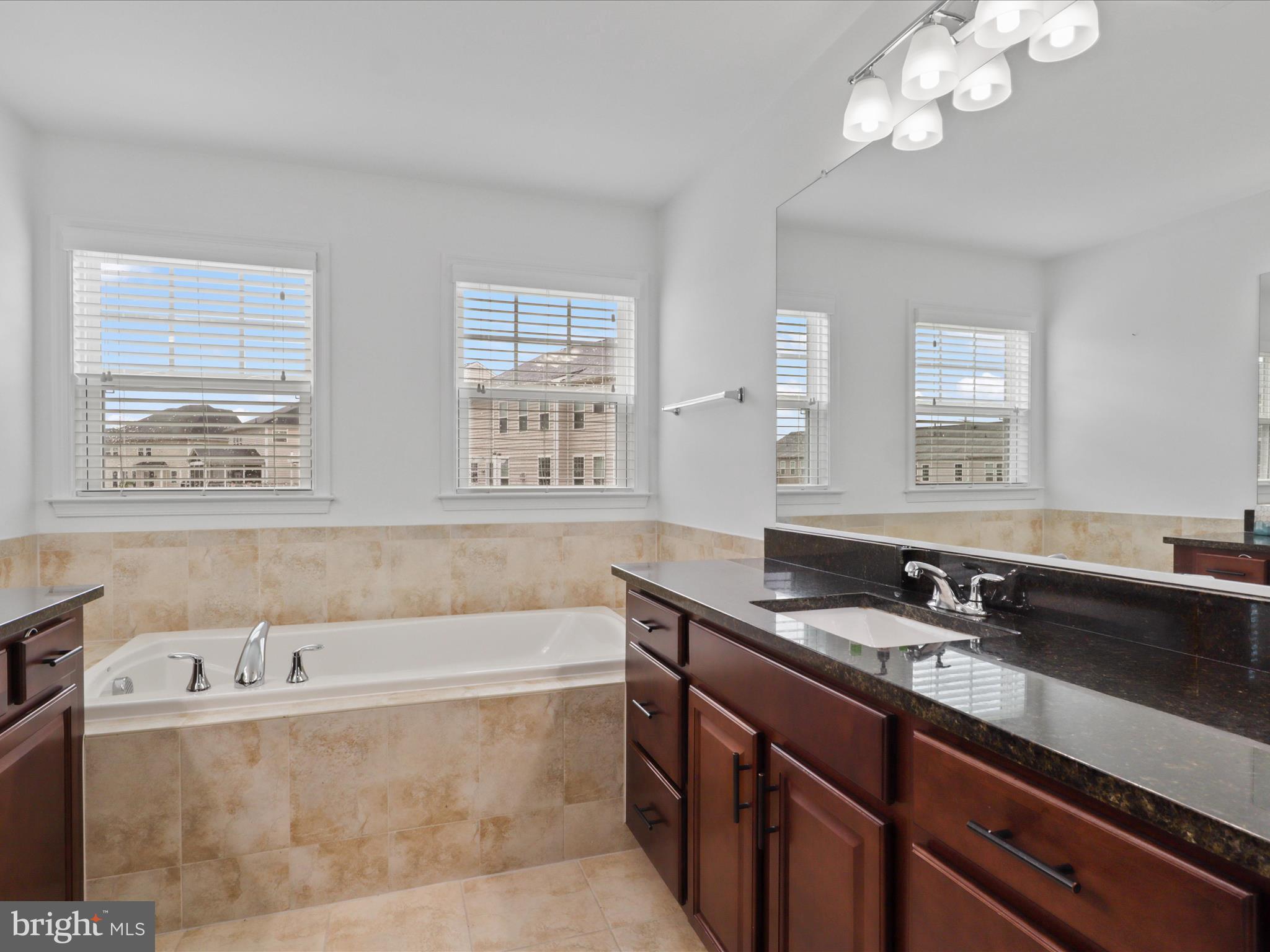 EVERMONT TRACE - Residential