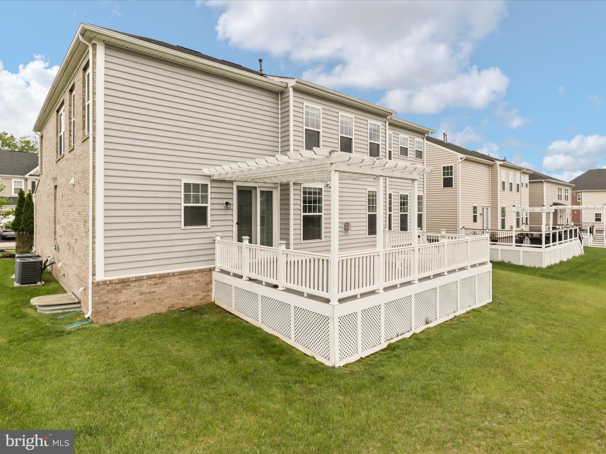 EVERMONT TRACE - Residential