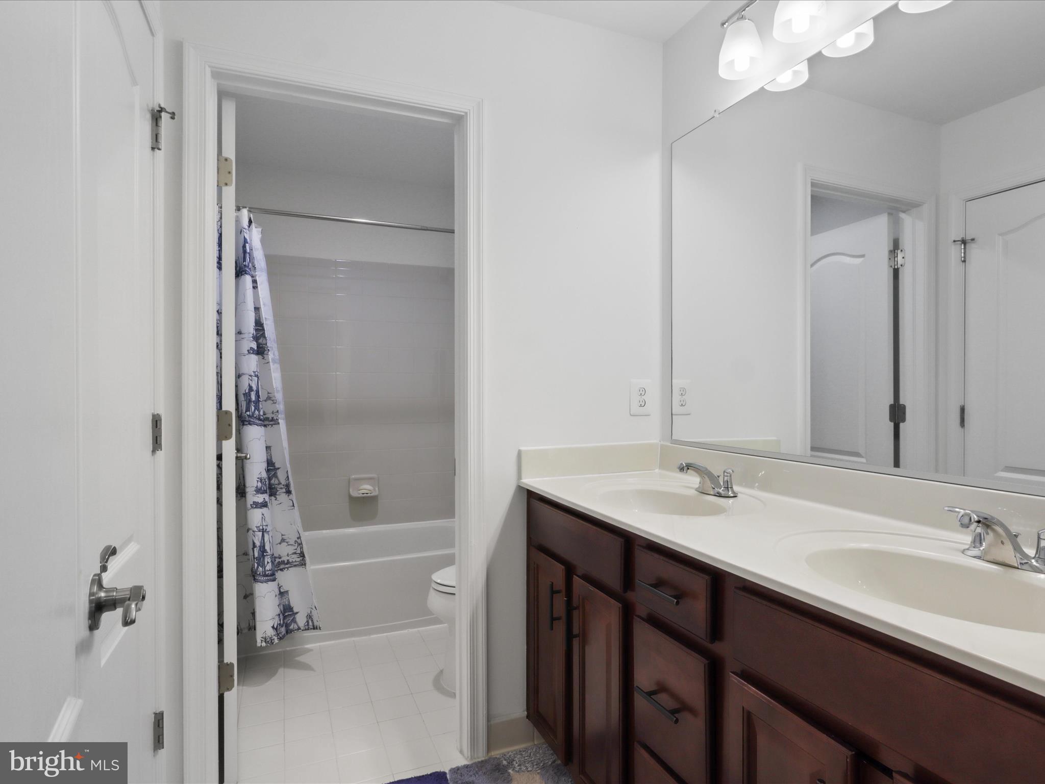 EVERMONT TRACE - Residential