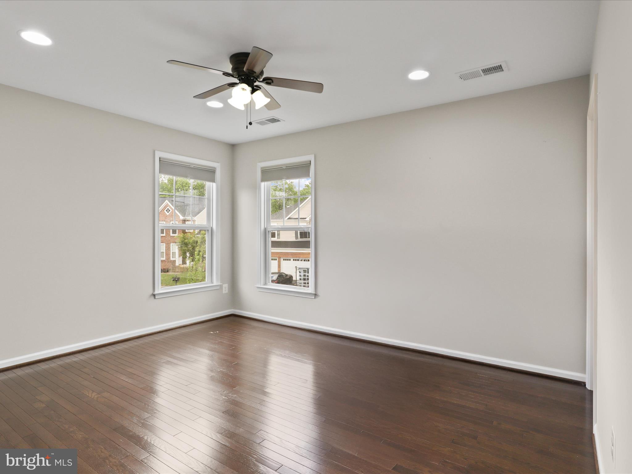 EVERMONT TRACE - Residential